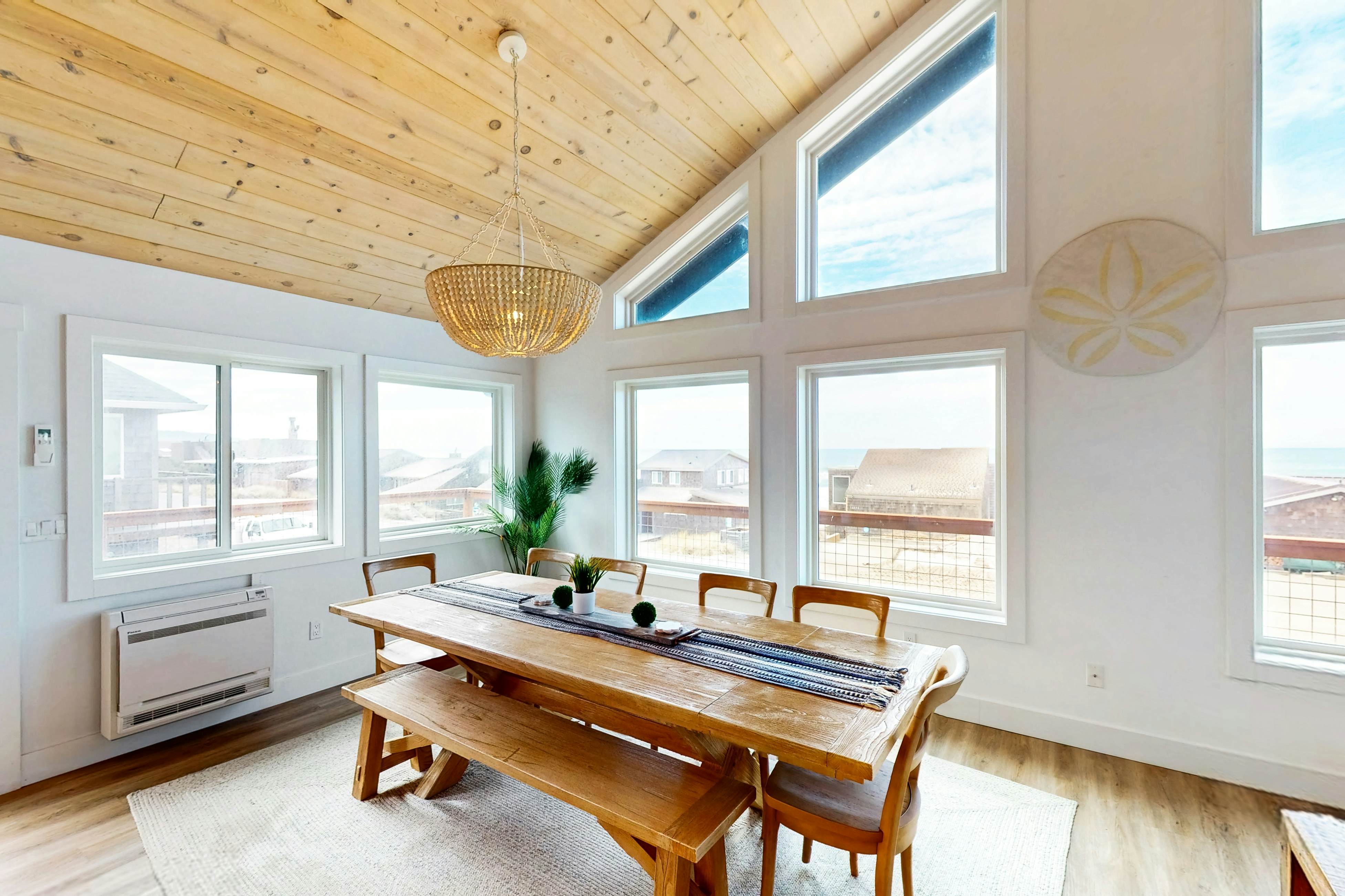 Designer home with stunning ocean & sunset views, steps to beach - dog-friendly