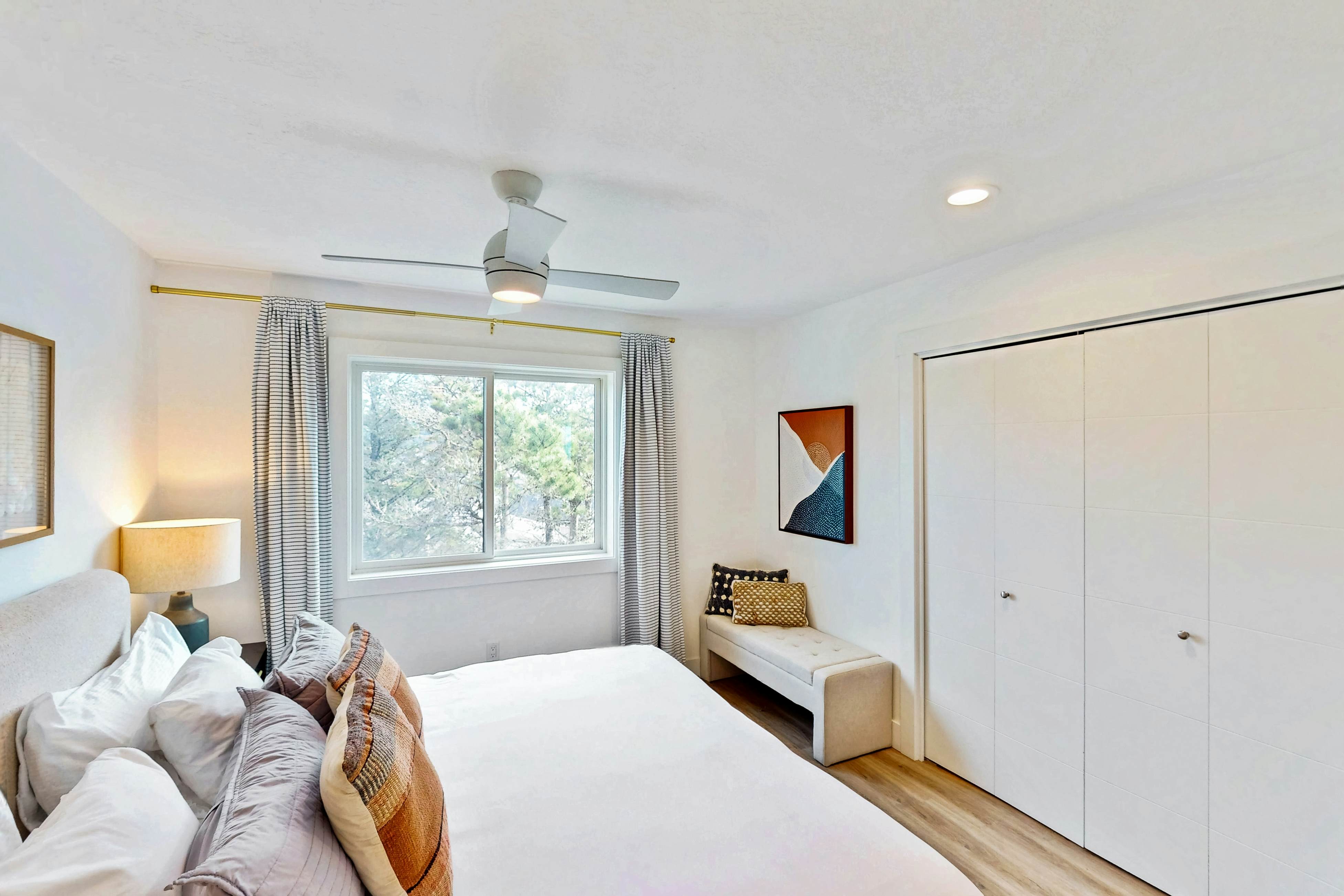 Designer home with stunning ocean & sunset views, steps to beach - dog-friendly