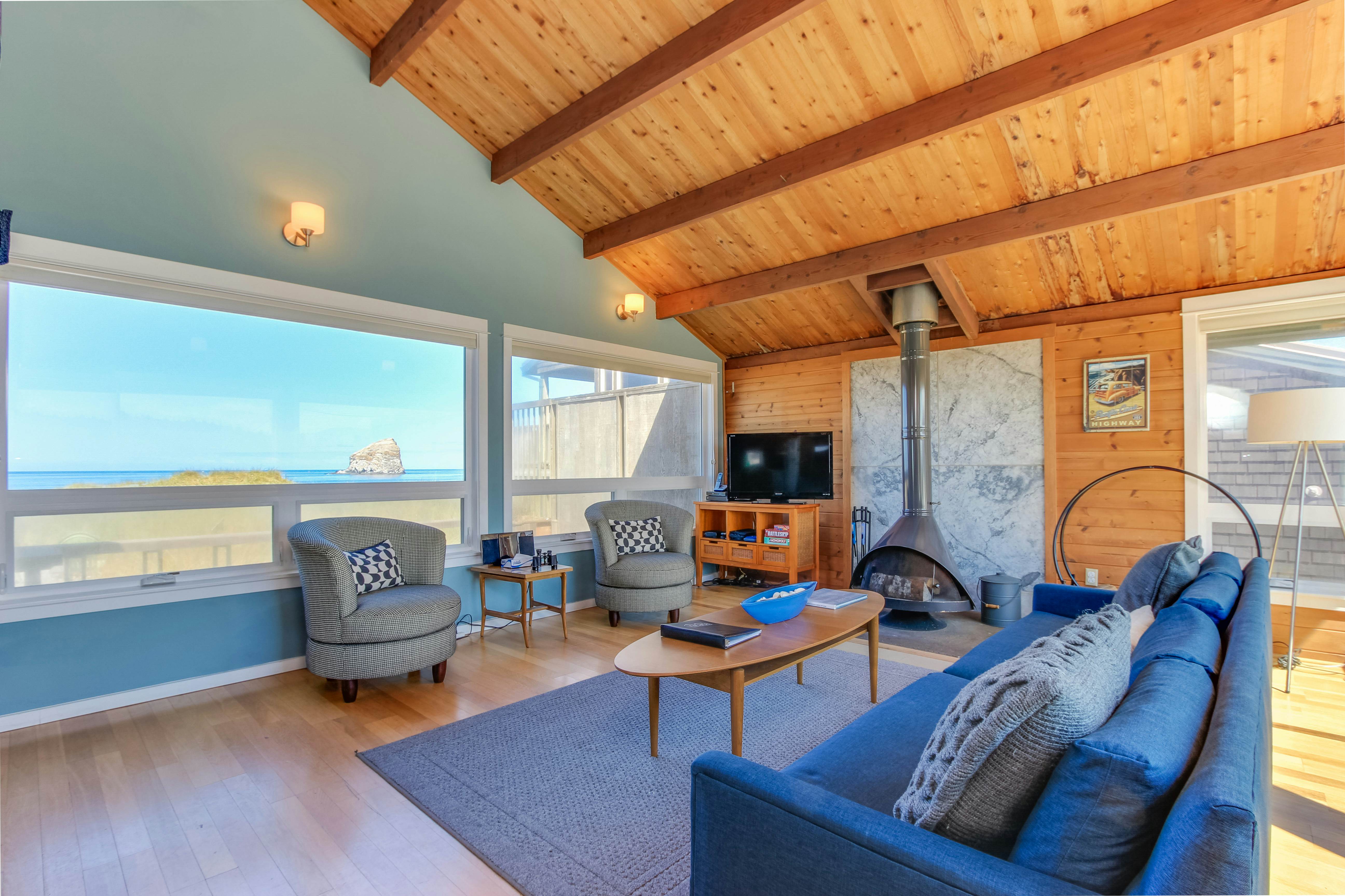 Modern, oceanfront home w/ stunning ocean views & nearby beach access