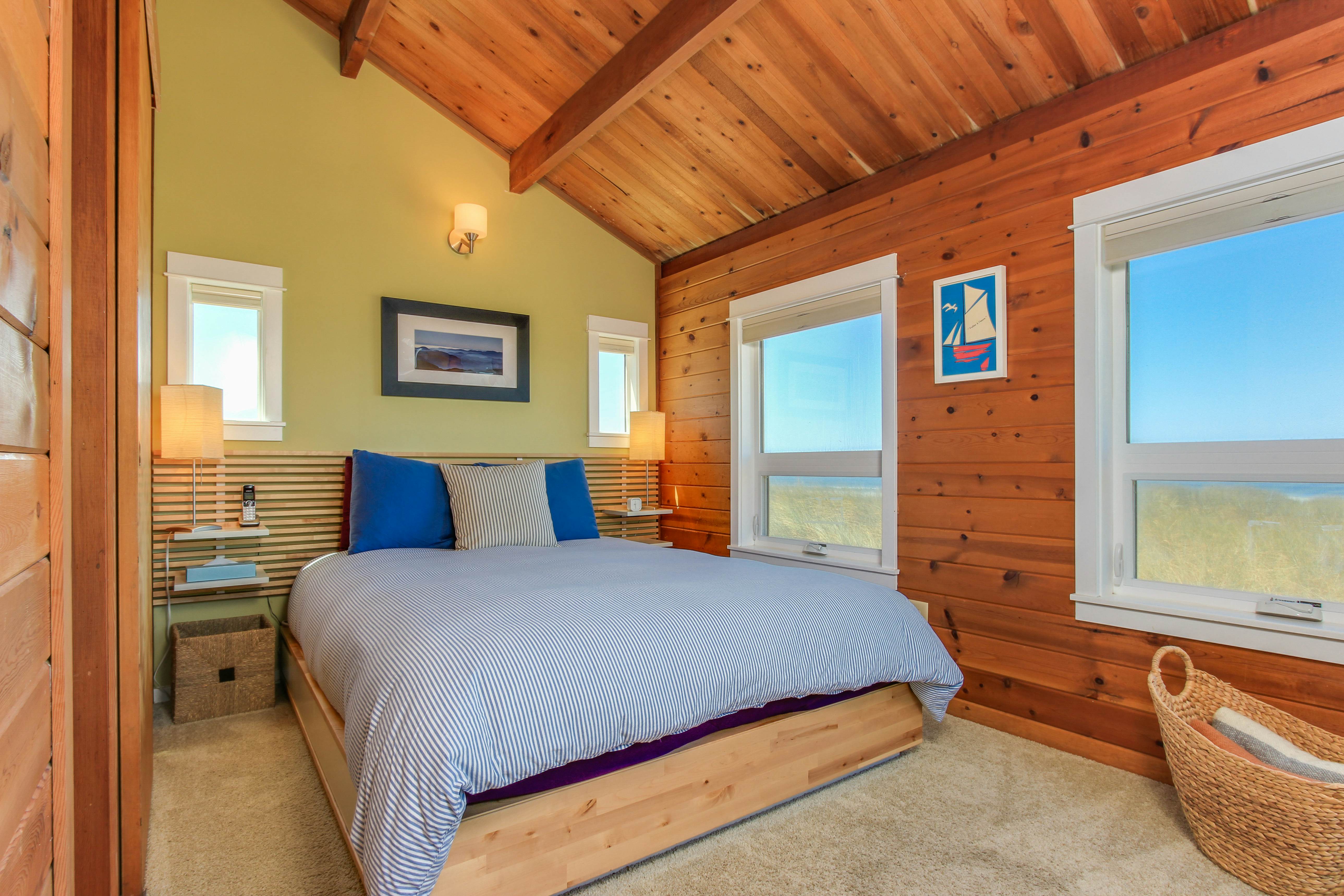 Modern, oceanfront home w/ stunning ocean views & nearby beach access