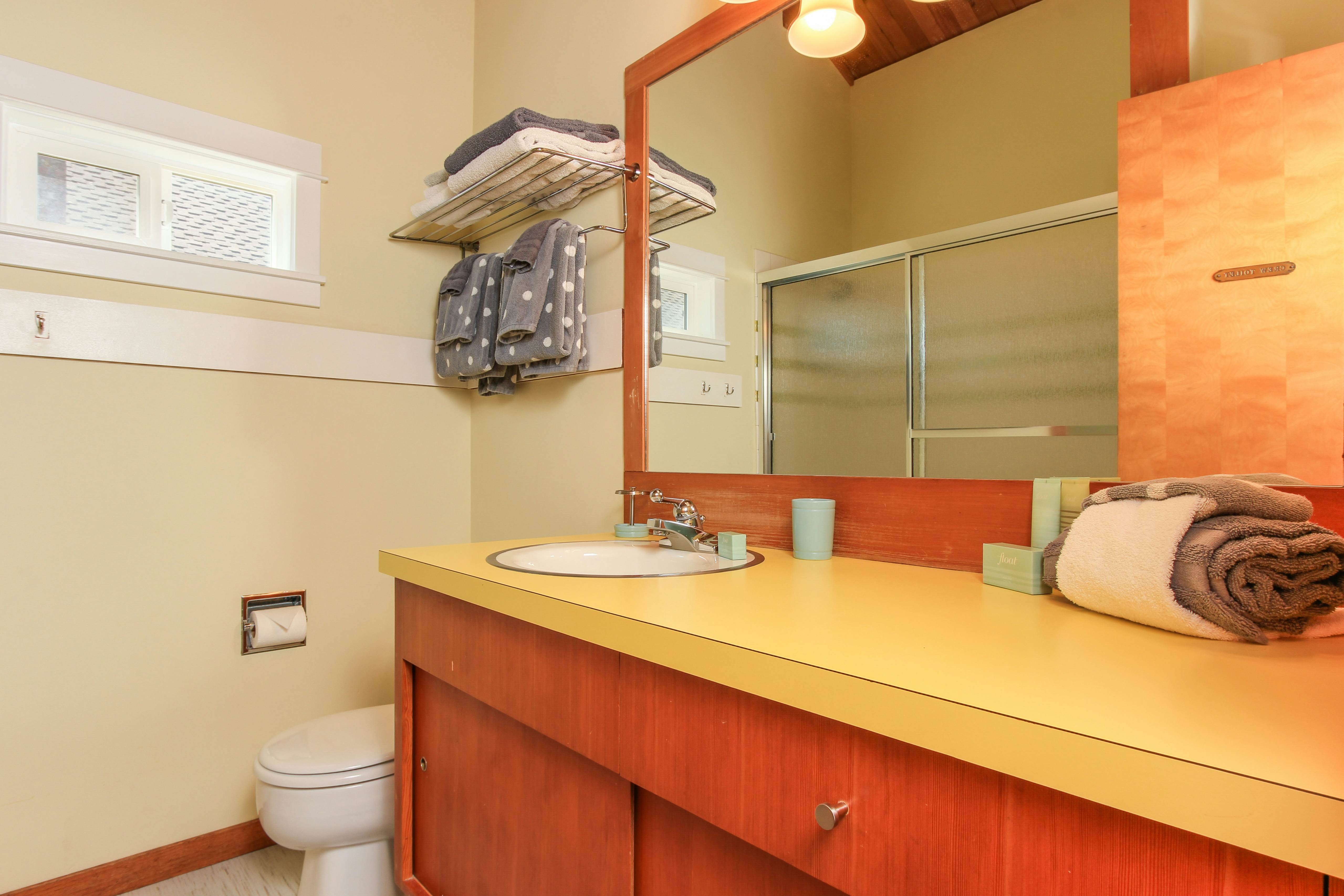 Modern, oceanfront home w/ stunning ocean views & nearby beach access