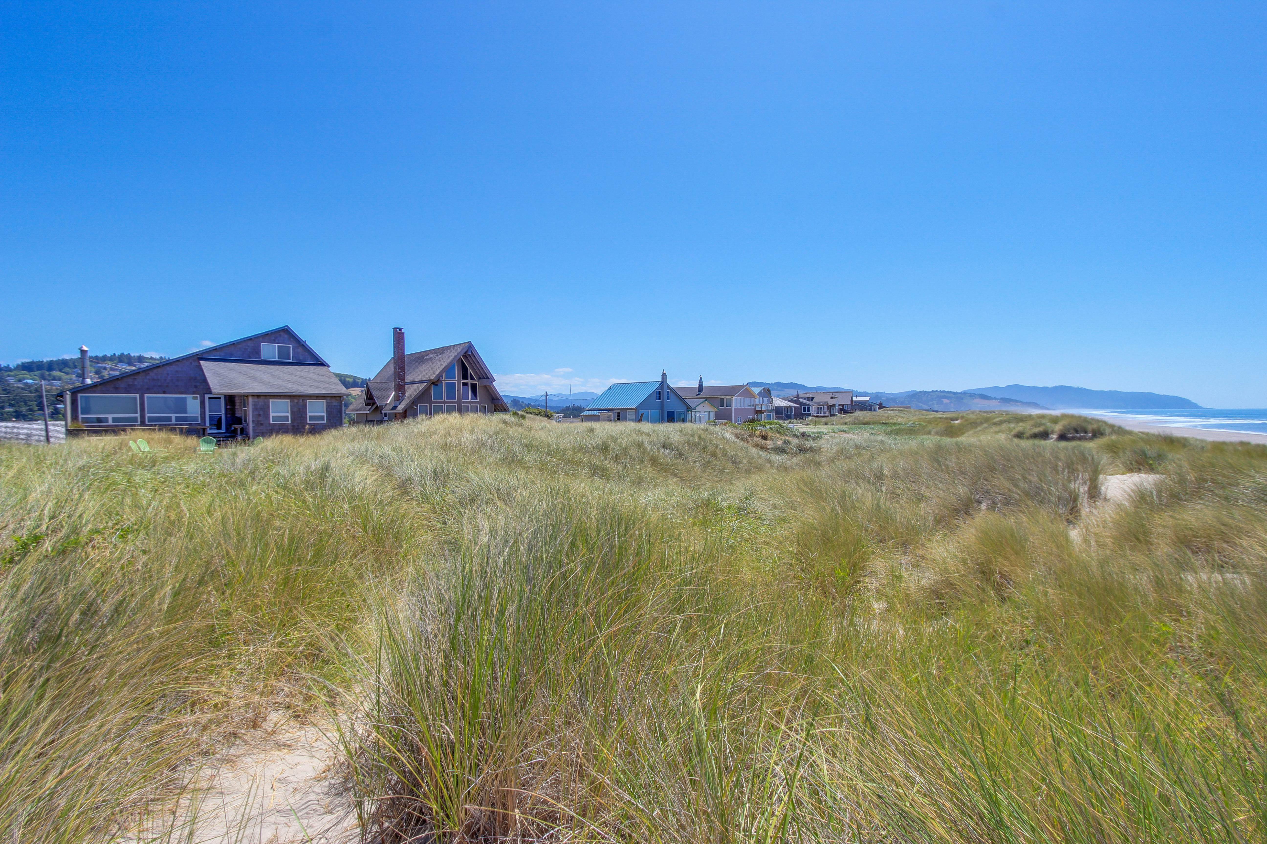 Modern, oceanfront home w/ stunning ocean views & nearby beach access
