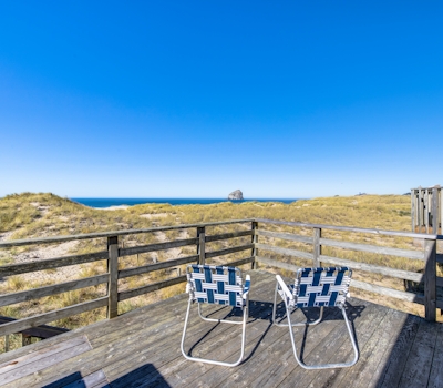 Beautiful oceanfront home with a gorgeous view
