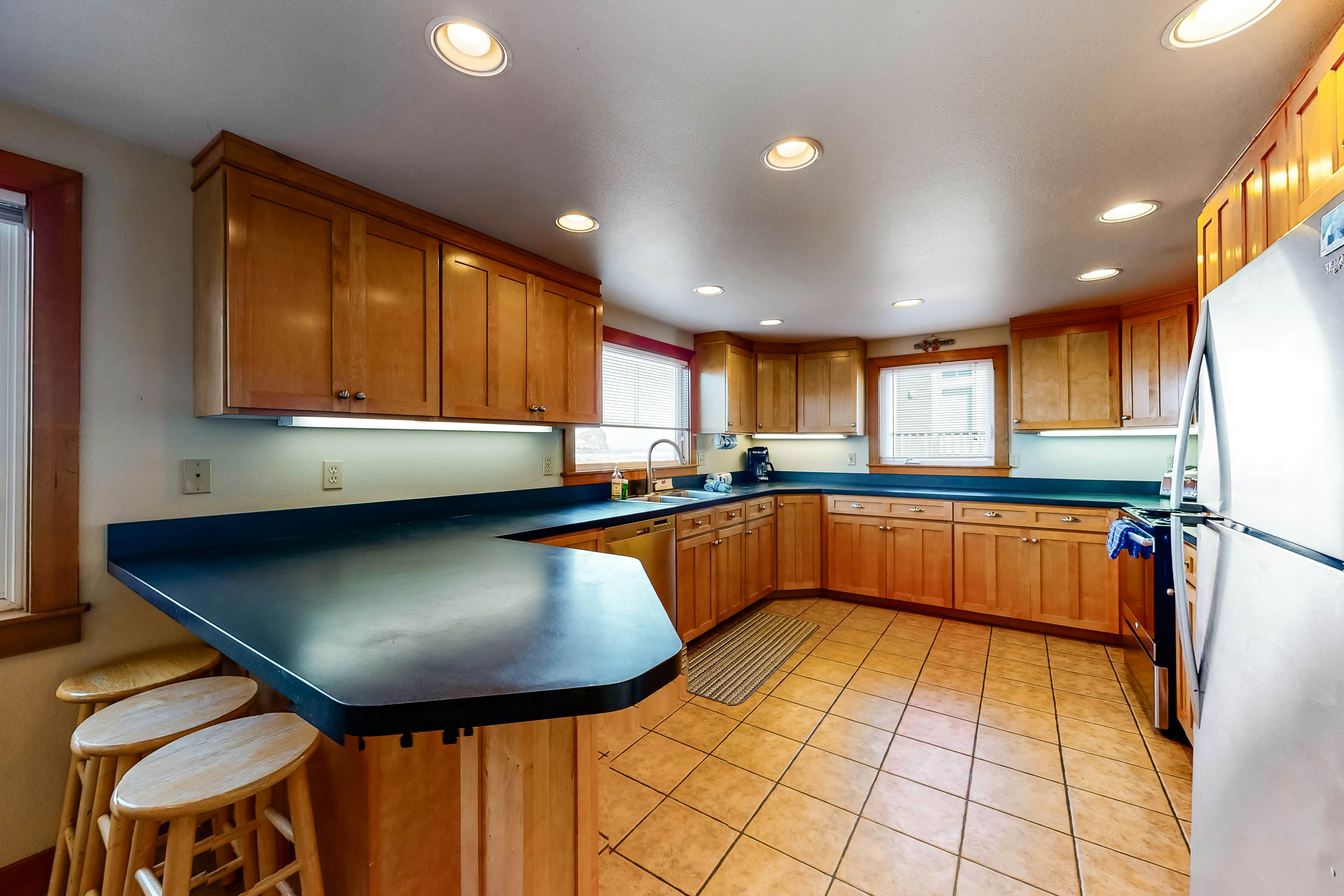 Beautiful oceanfront home w/ a gorgeous view