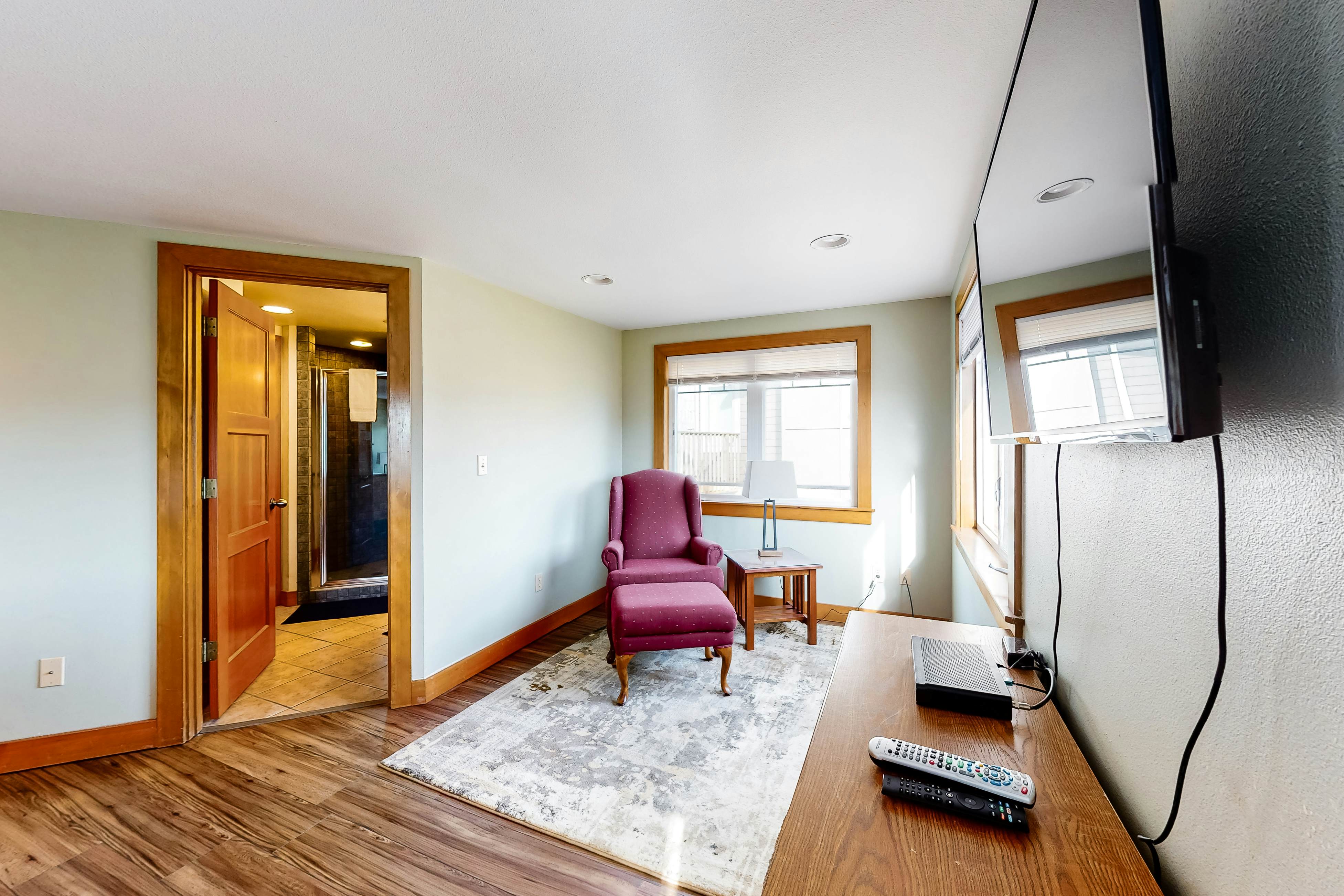 Beautiful oceanfront home w/ a gorgeous view