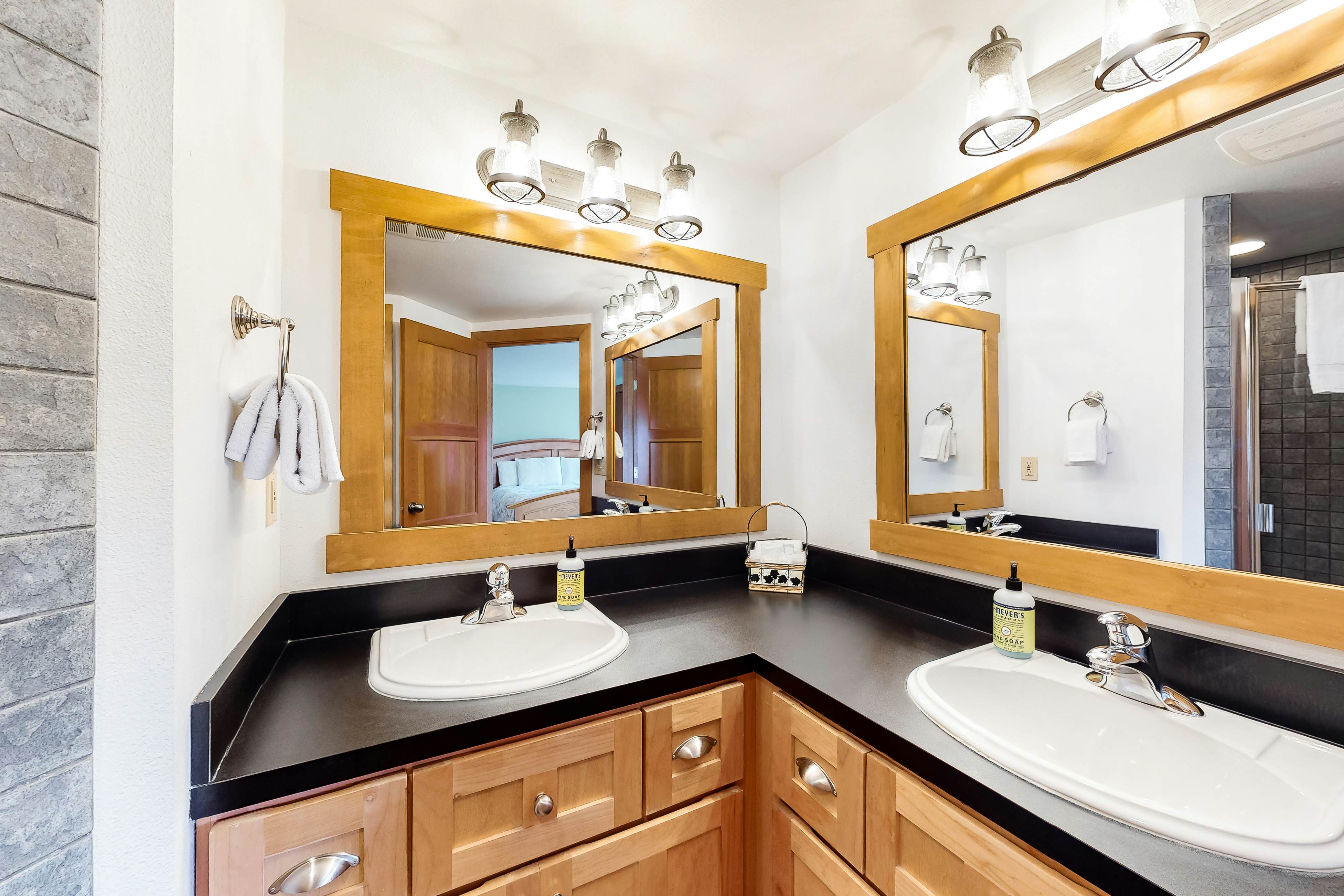 Beautiful oceanfront home w/ a gorgeous view