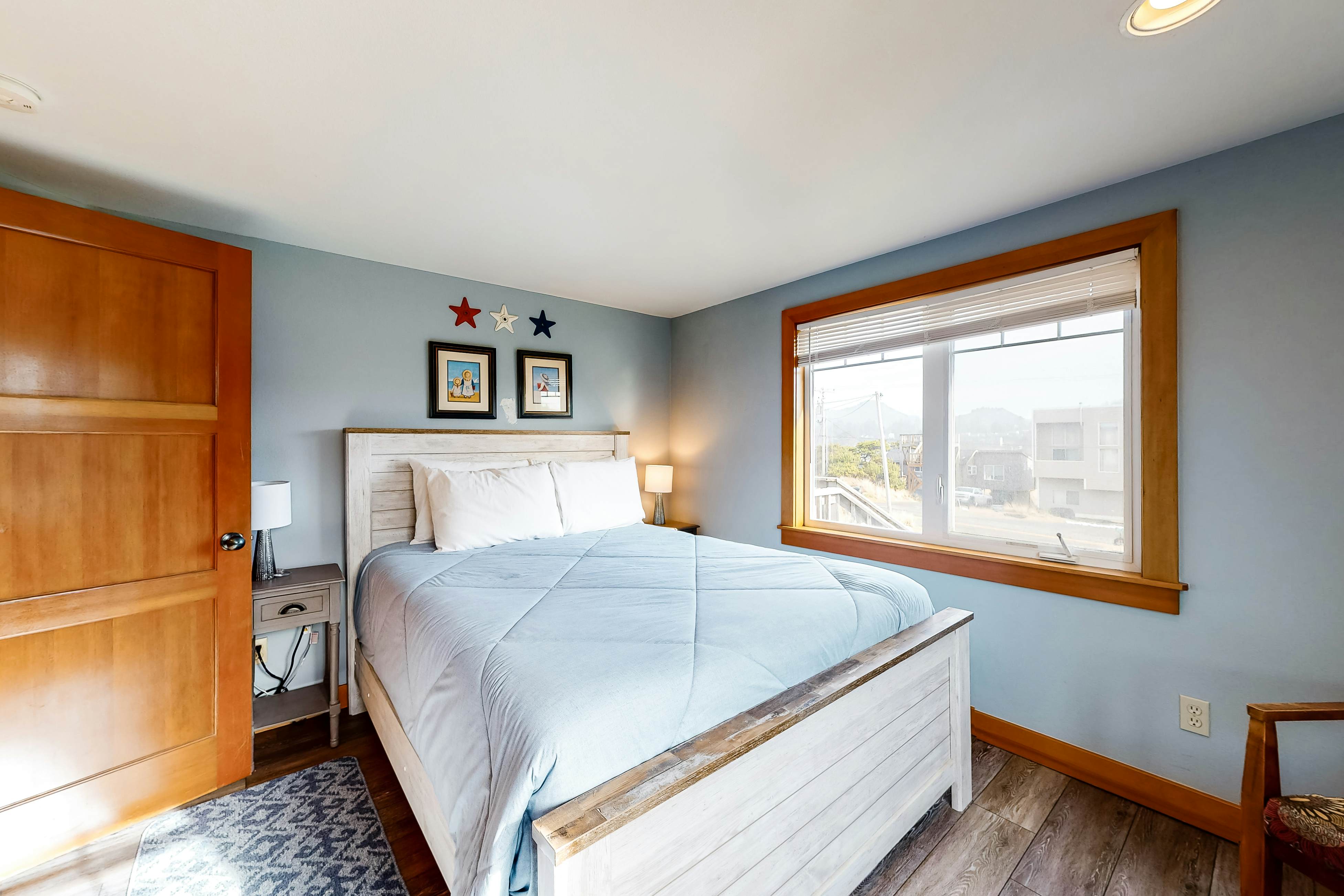 Beautiful oceanfront home w/ a gorgeous view