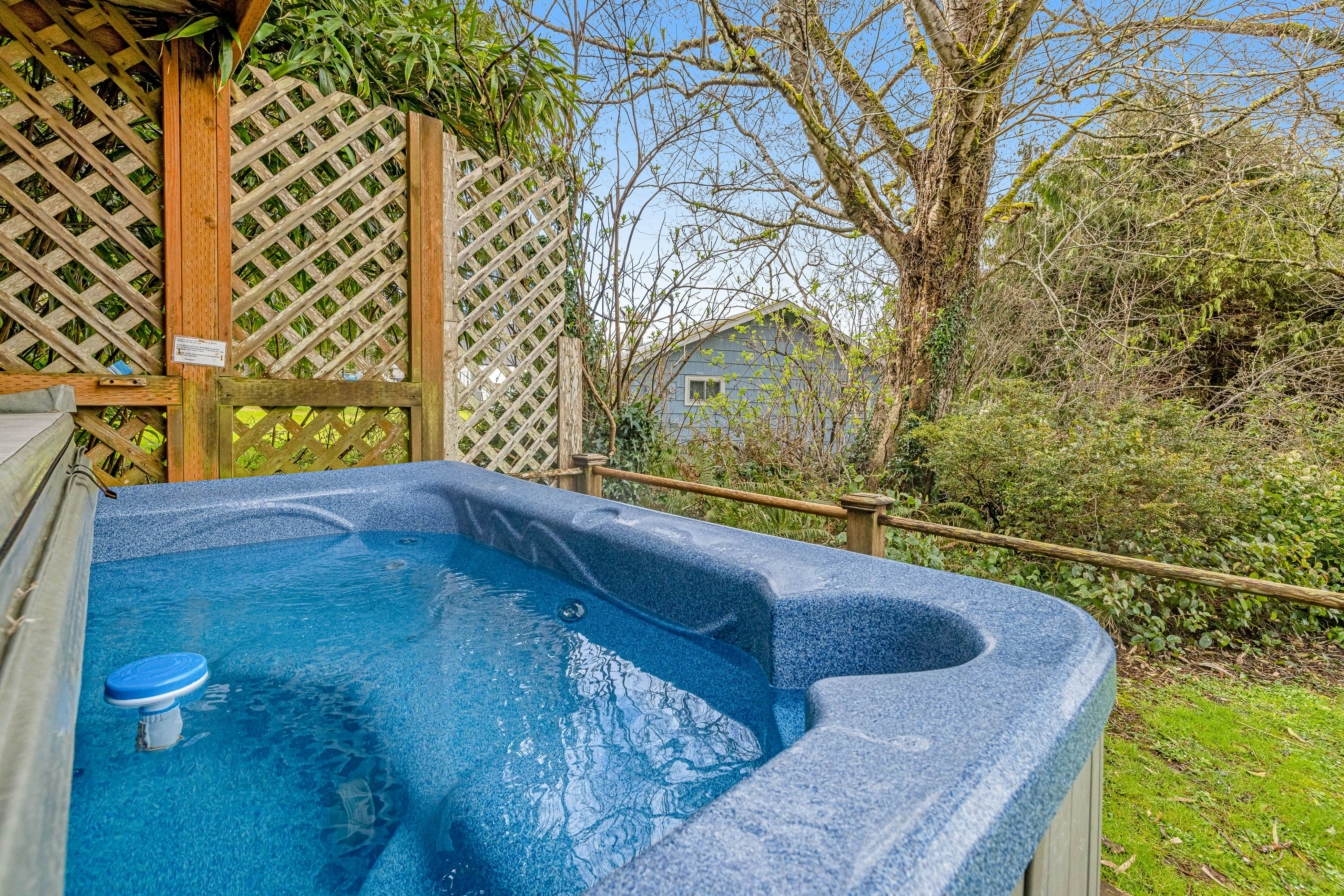 Serene Sandlake Bayfront Home with WiFi & Private Hot Tub - Dogs Welcome