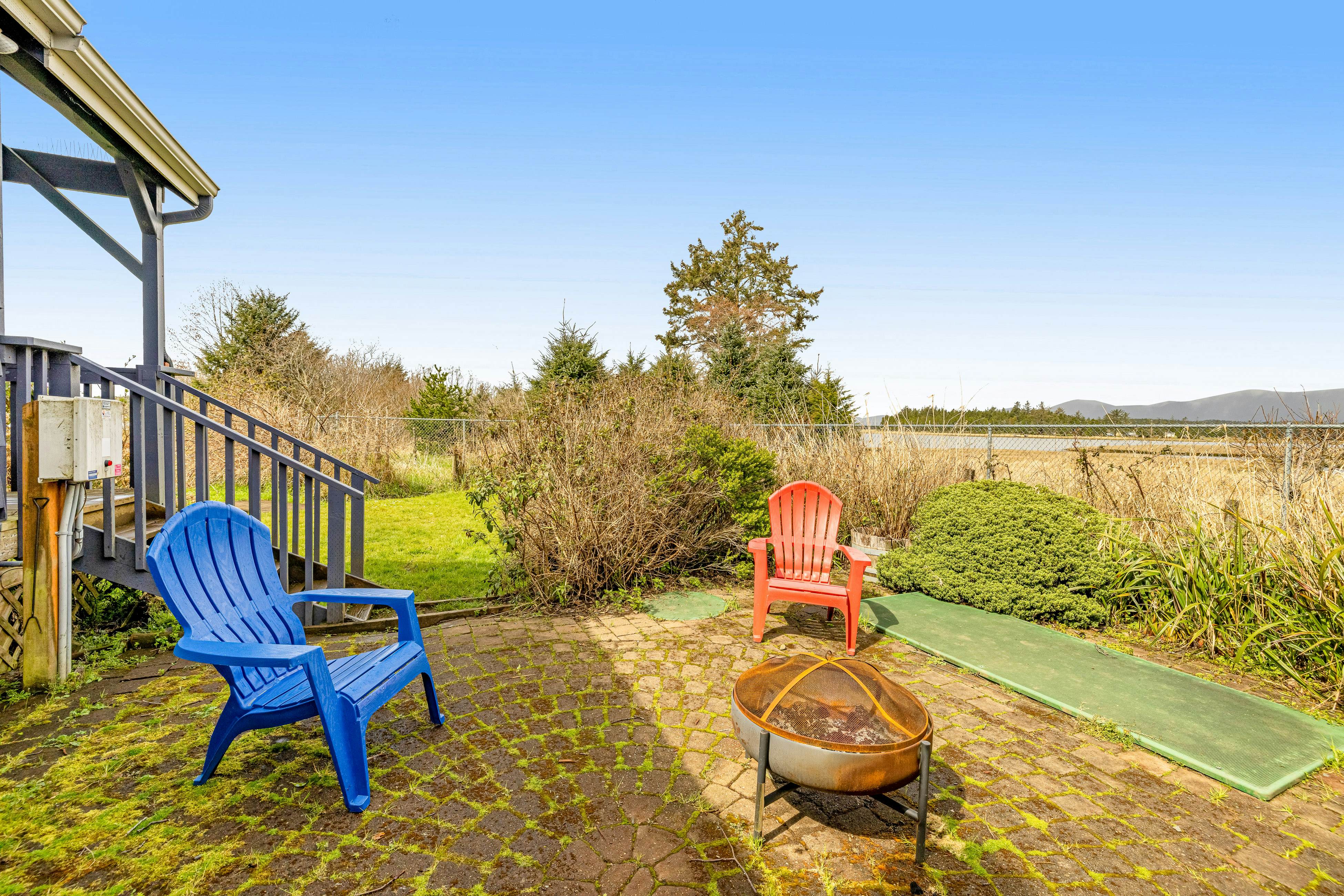 Serene Sandlake Bayfront Home with WiFi & Private Hot Tub - Dogs Welcome