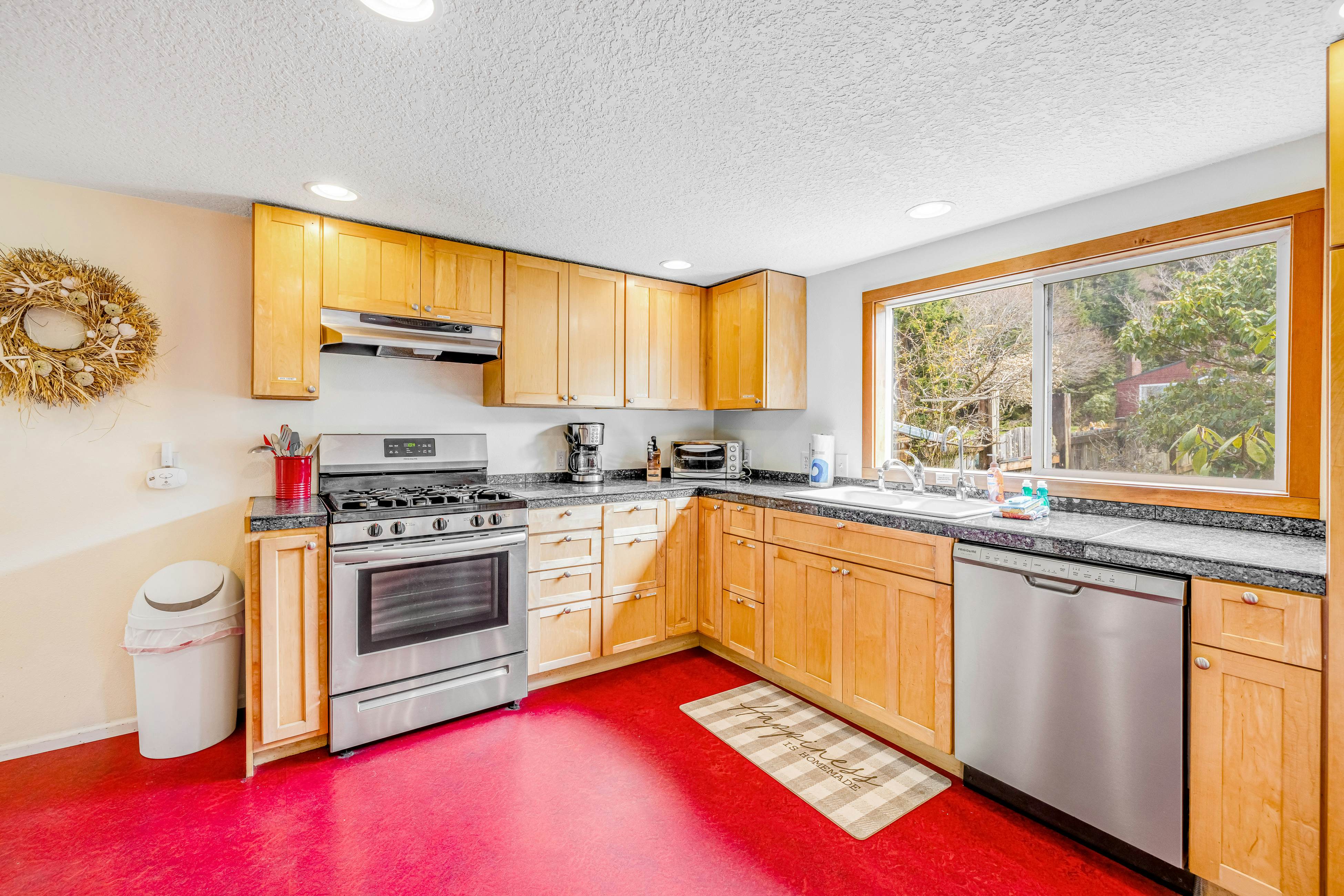 Serene Sandlake Bayfront Home with WiFi & Private Hot Tub - Dogs Welcome