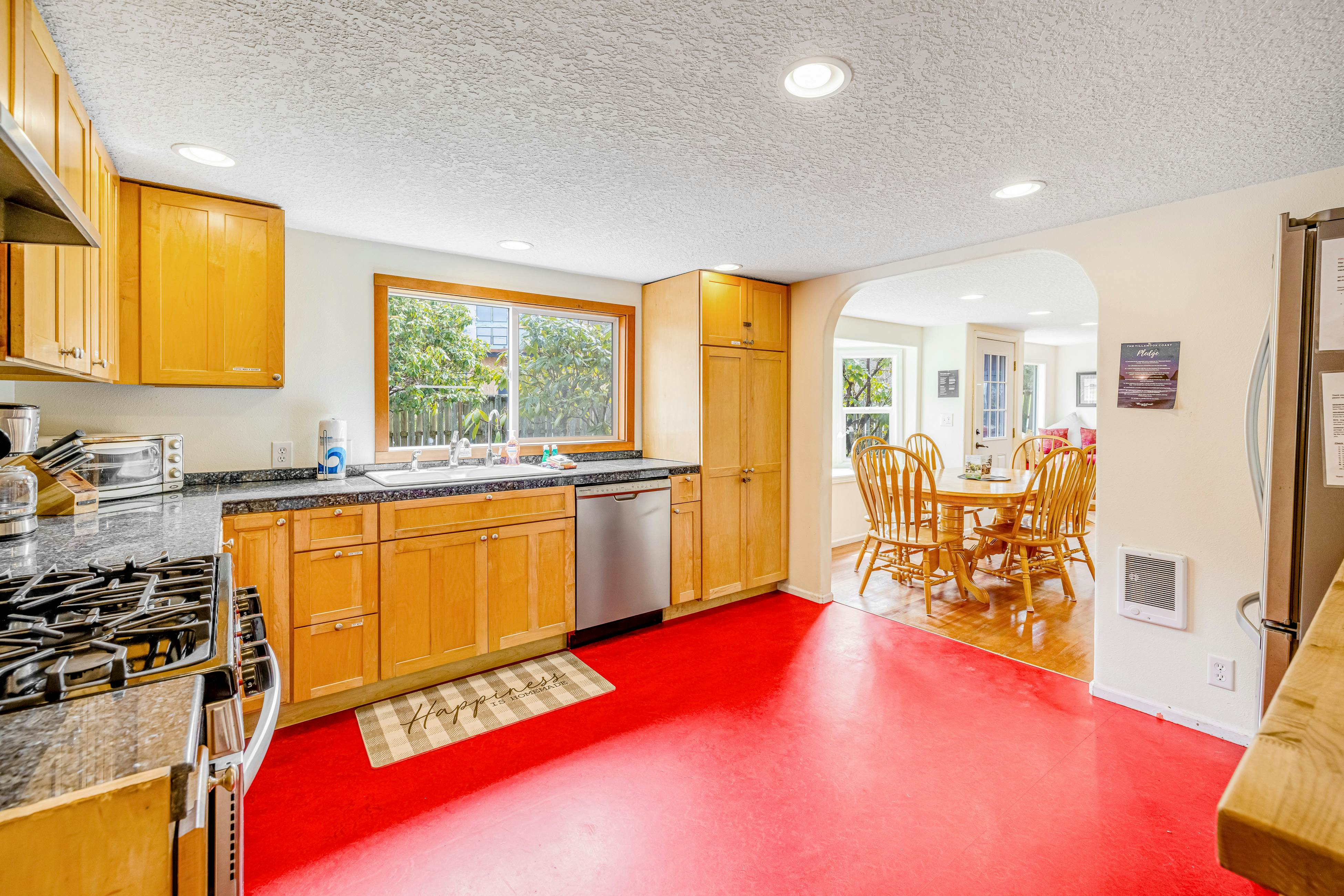 Serene Sandlake Bayfront Home with WiFi & Private Hot Tub - Dogs Welcome