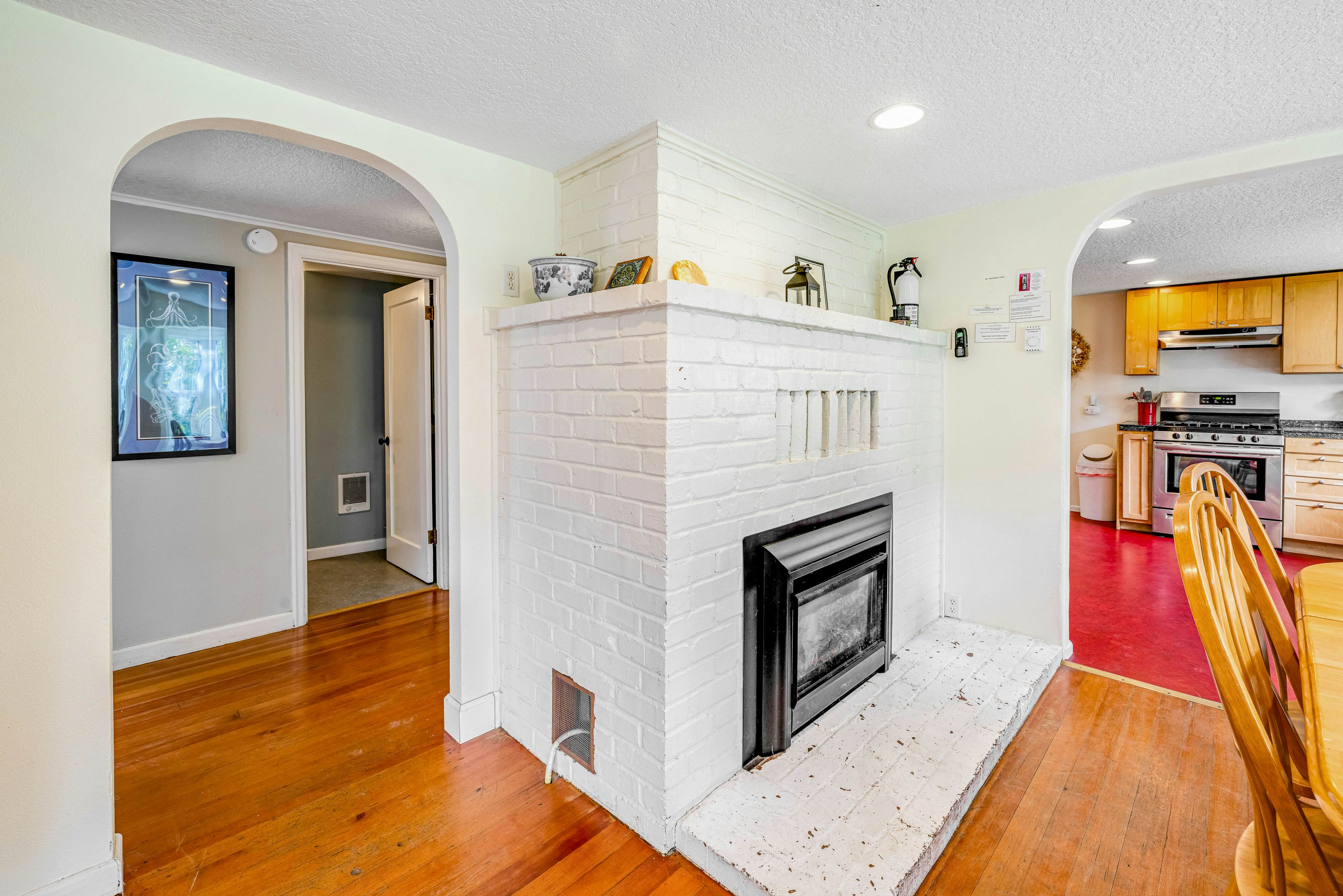 Serene Sandlake Bayfront Home with WiFi & Private Hot Tub - Dogs Welcome