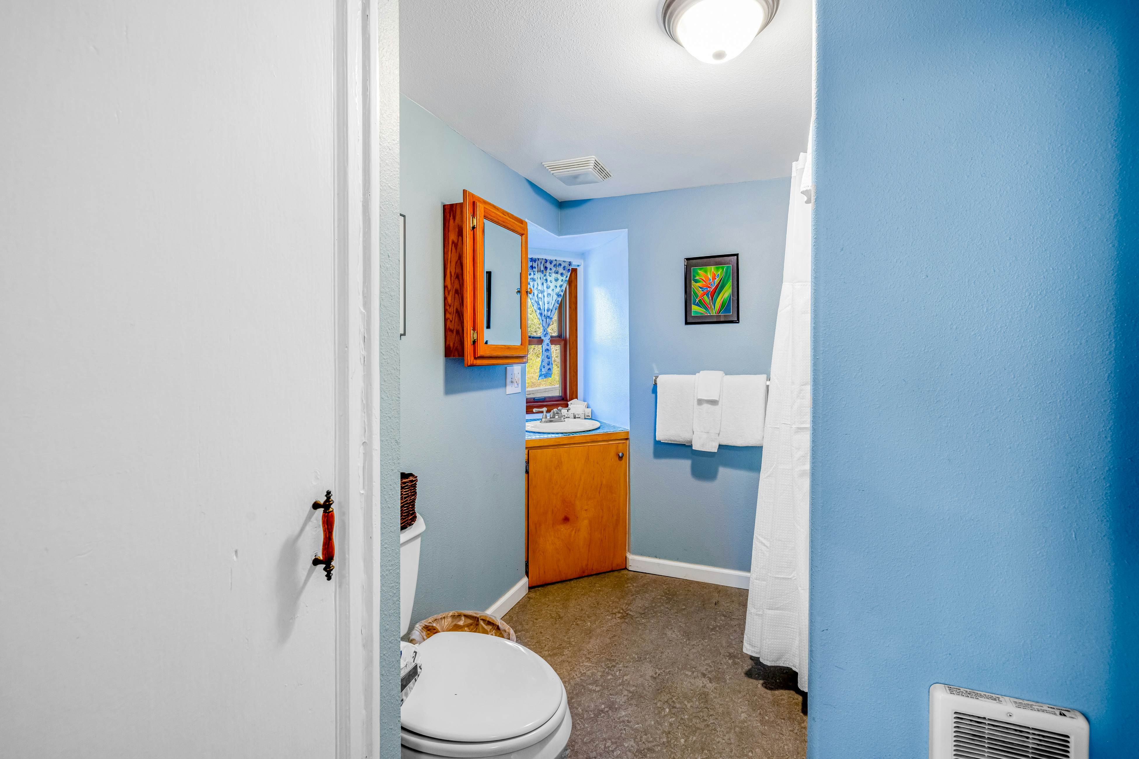 Serene Sandlake Bayfront Home with WiFi & Private Hot Tub - Dogs Welcome