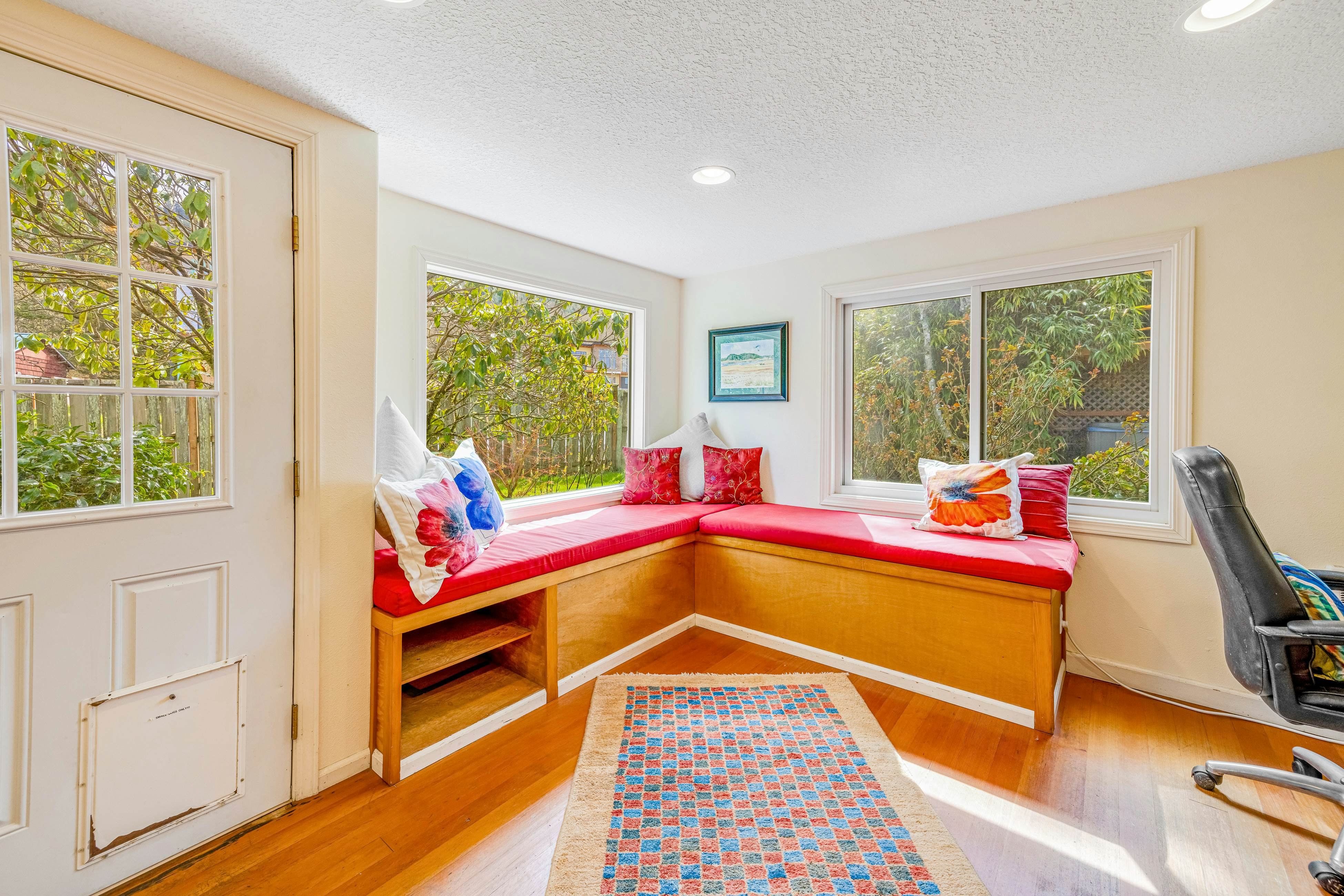 Serene Sandlake Bayfront Home with WiFi & Private Hot Tub - Dogs Welcome