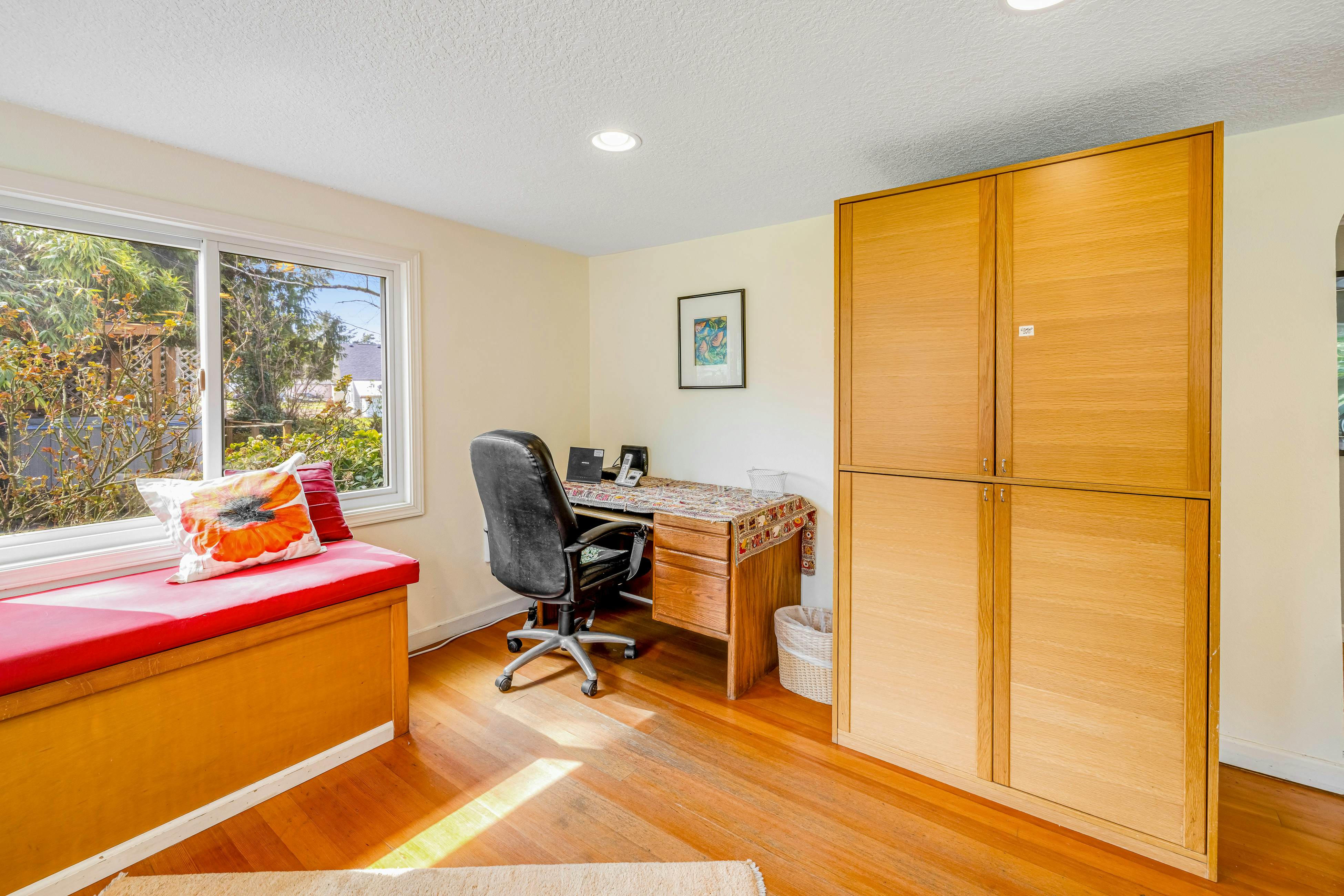 Serene Sandlake Bayfront Home with WiFi & Private Hot Tub - Dogs Welcome