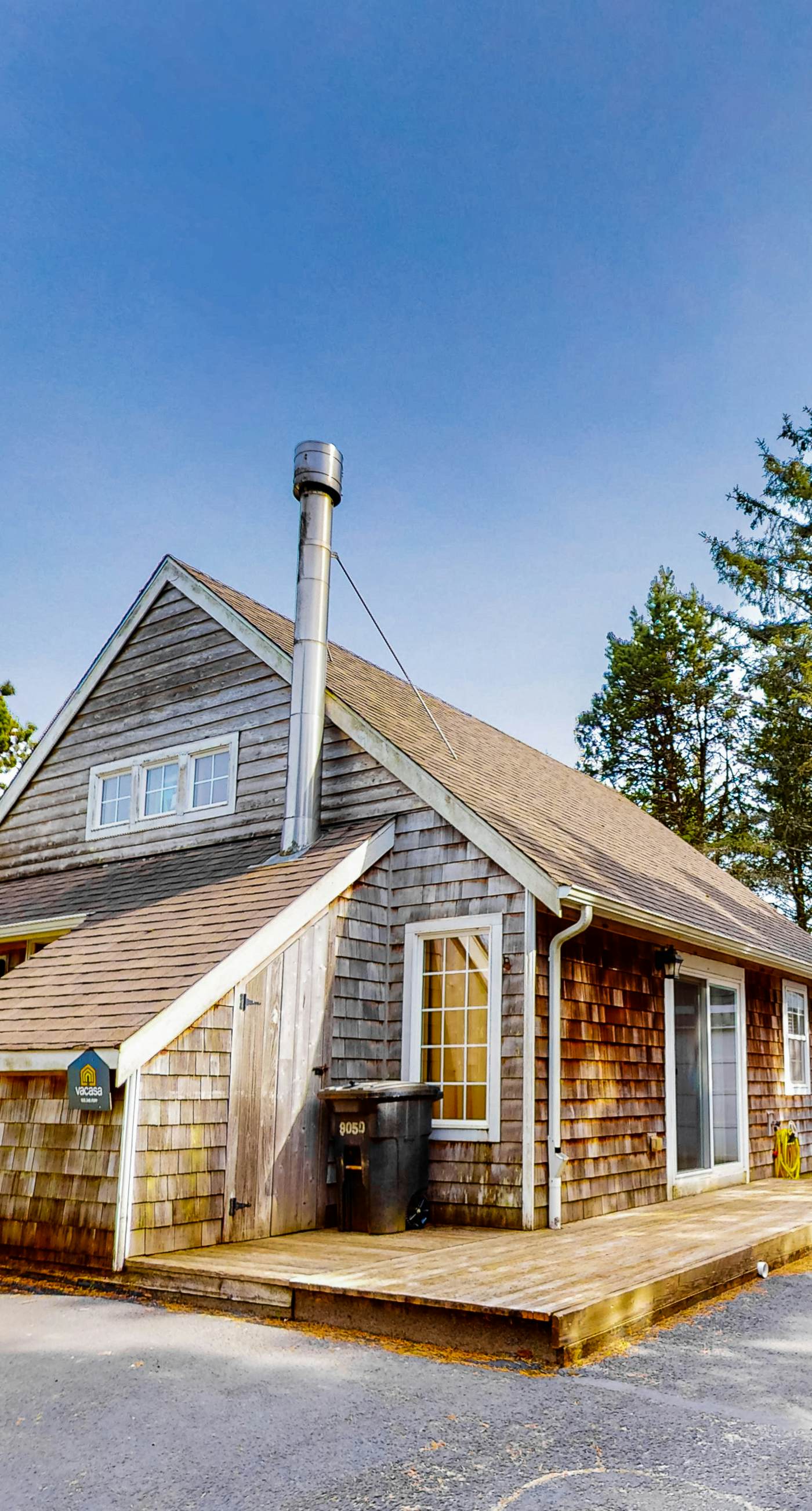 Charming Beach House with Unique Decorations and Nearby Beach Access