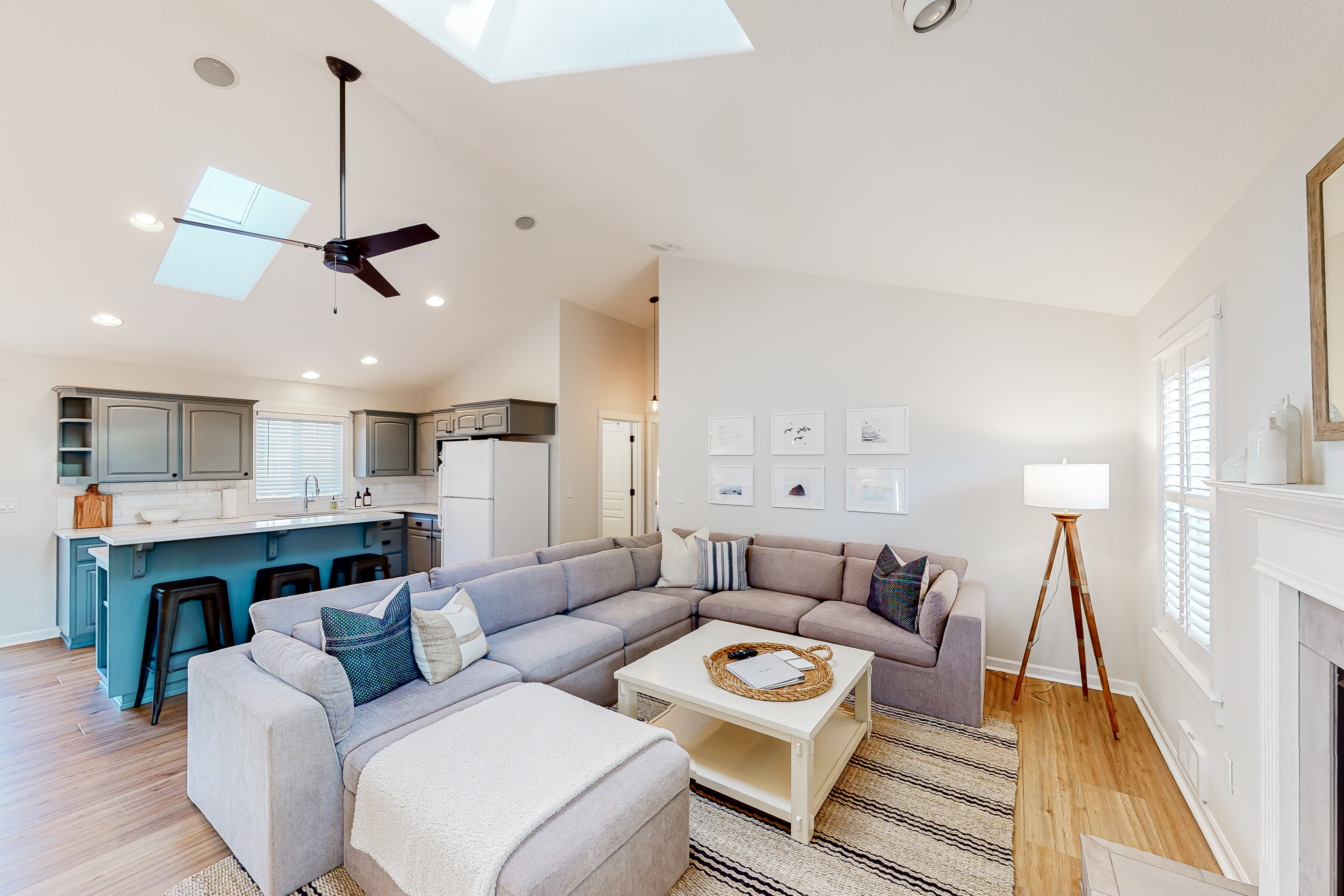 Family Friendly Beach Home with High Speed WiFi Gas Fireplace and Washer Dryer