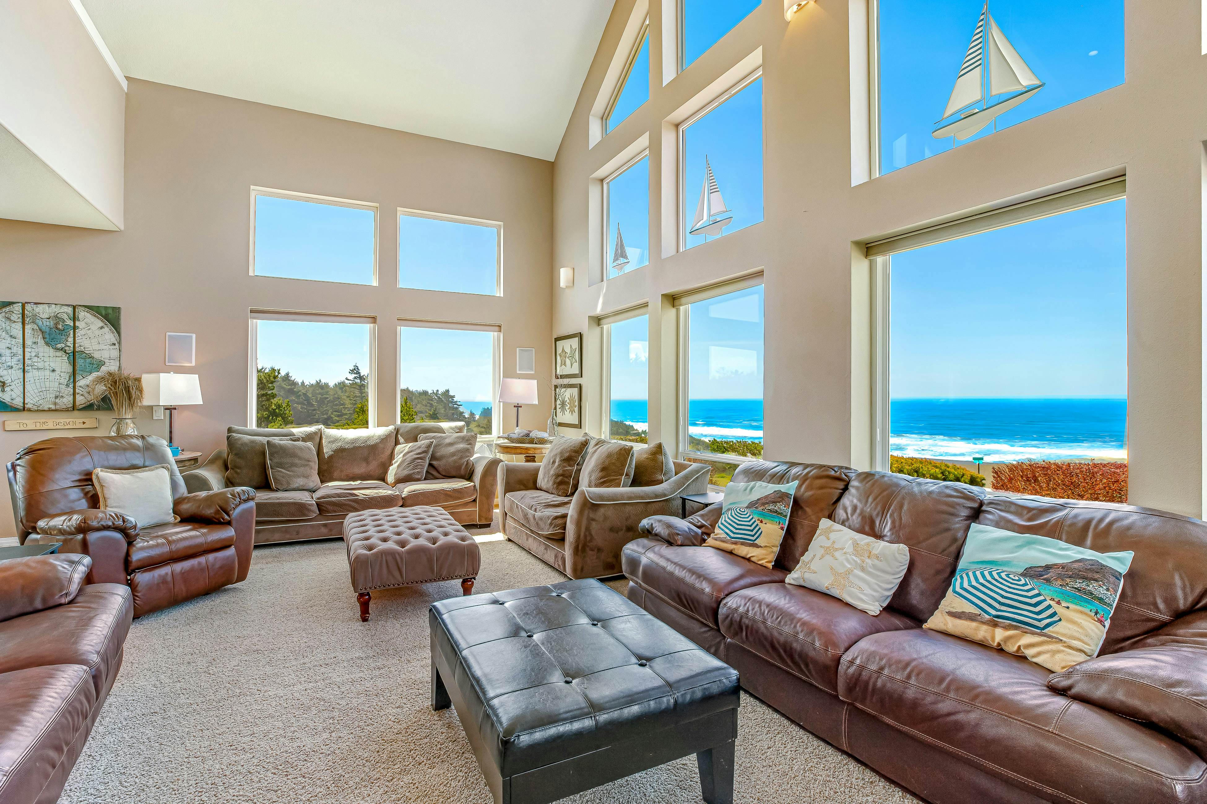 Ocean & Mountain View Home with Private Hot Tub, Pool Table, Deck, Fast WiFi