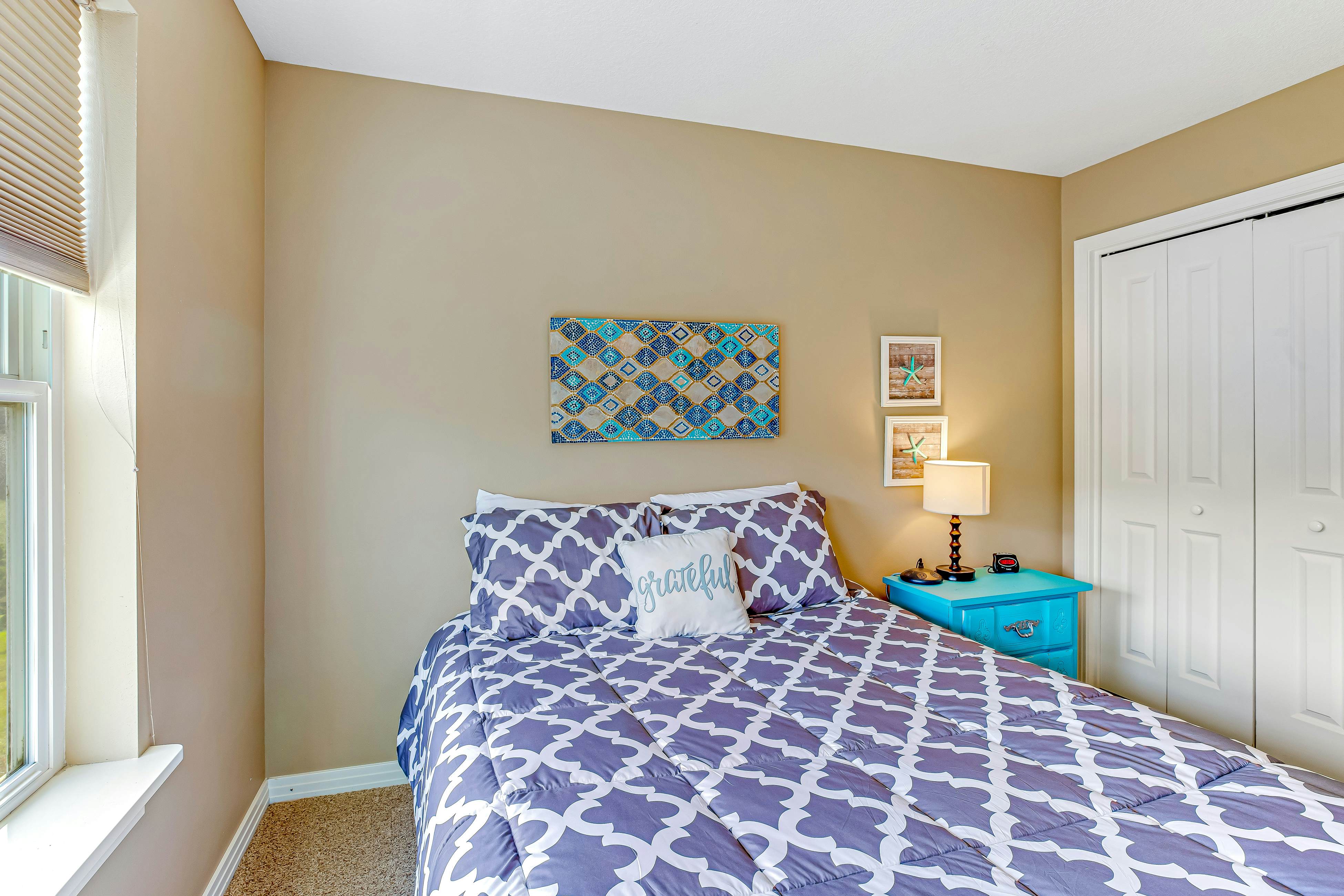 Ocean & Mountain View Home with Private Hot Tub, Pool Table, Deck, Fast WiFi