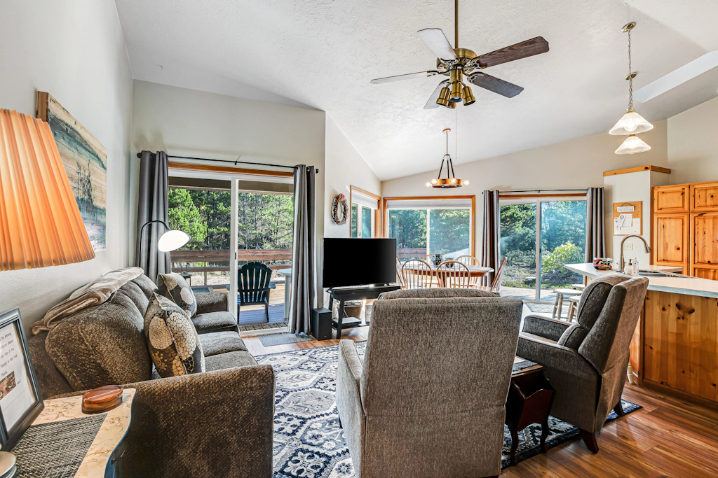 Cozy Home with Wood Stove WiFi Gas Grill and Large Deck Walk to Beach