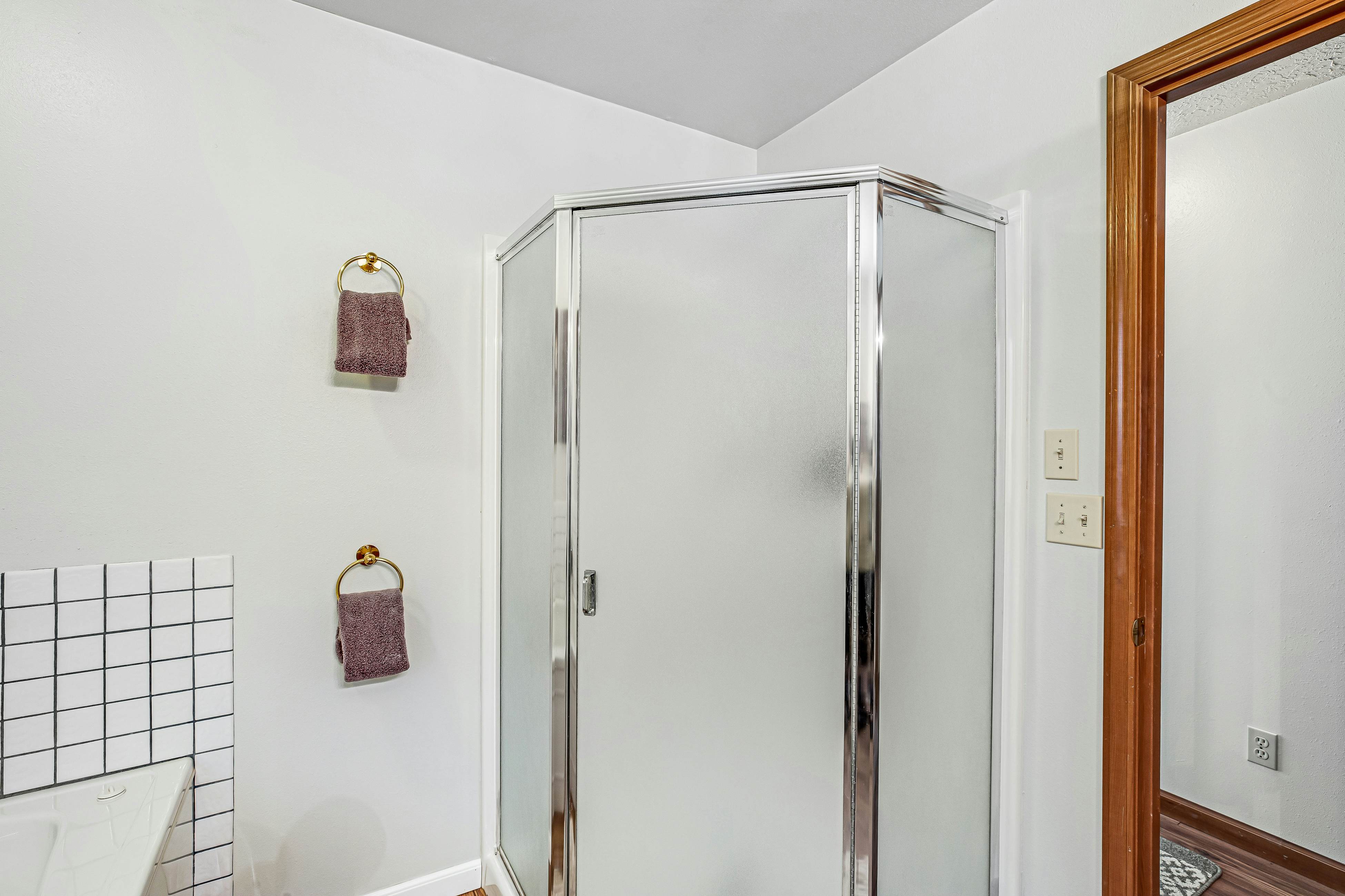 Cozy Home with Wood Stove, WiFi, Gas Grill, & Large Deck - Walk to Beach