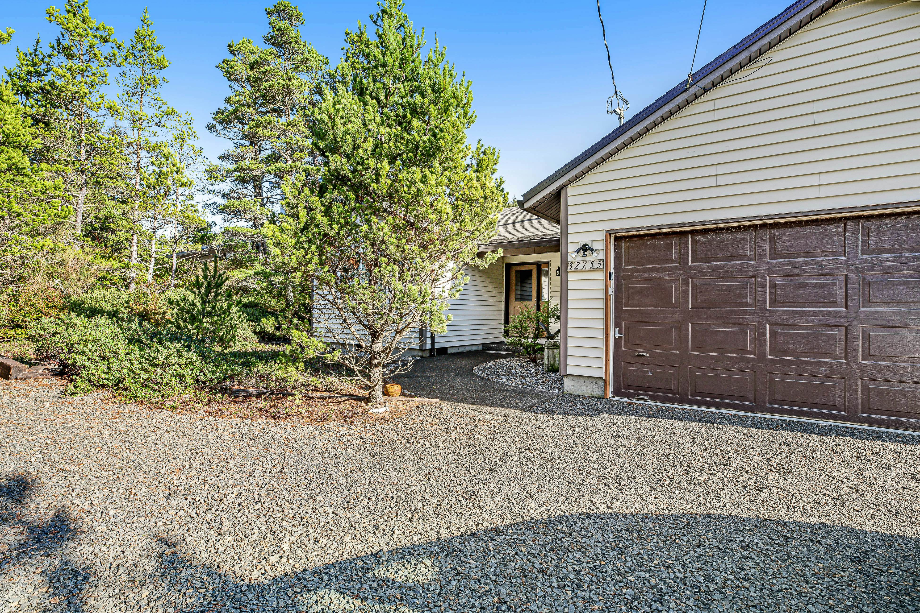 Cozy Home with Wood Stove, WiFi, Gas Grill, & Large Deck - Walk to Beach
