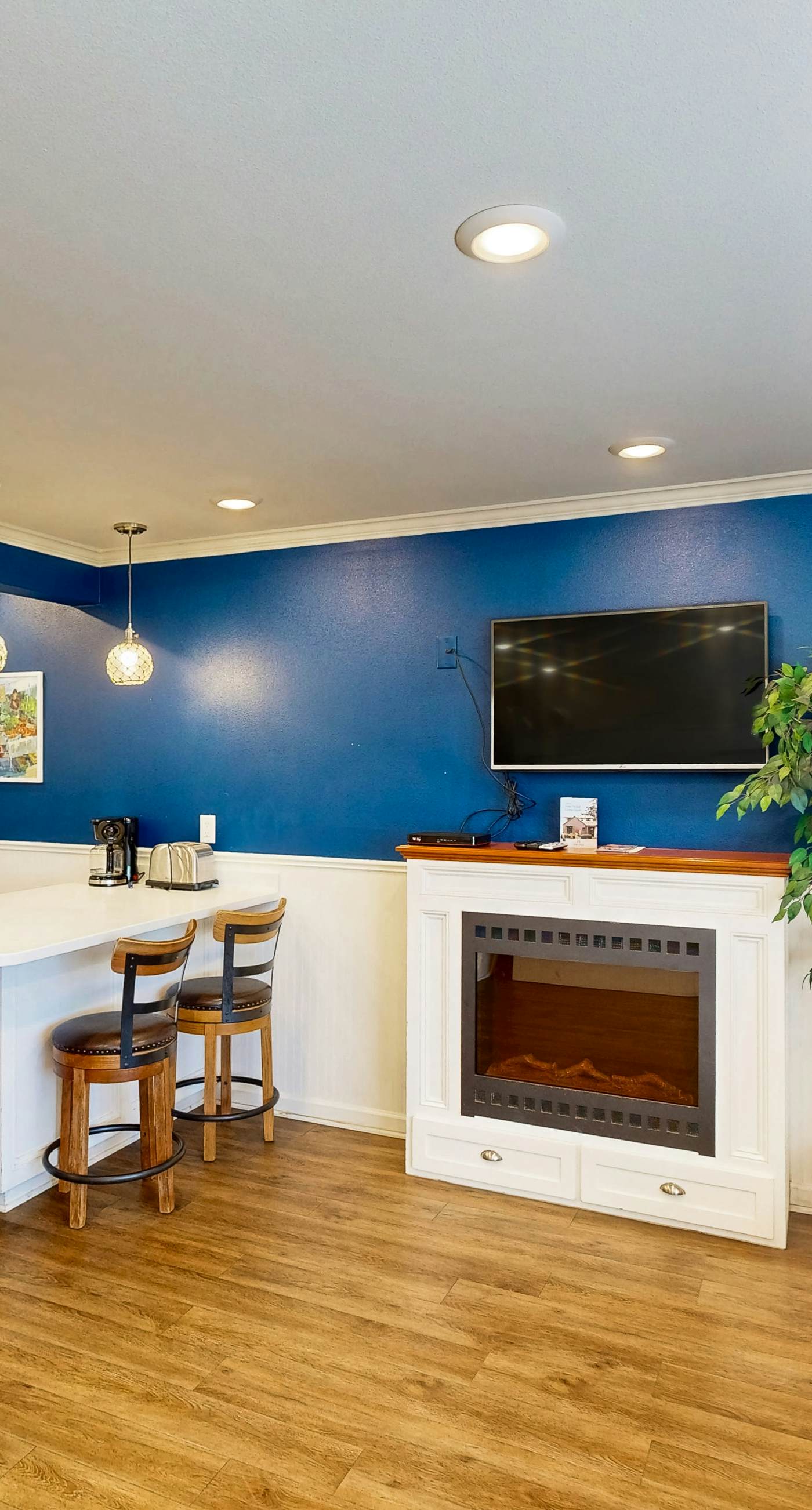 Modern and Colorful Condo Right Next to Beach