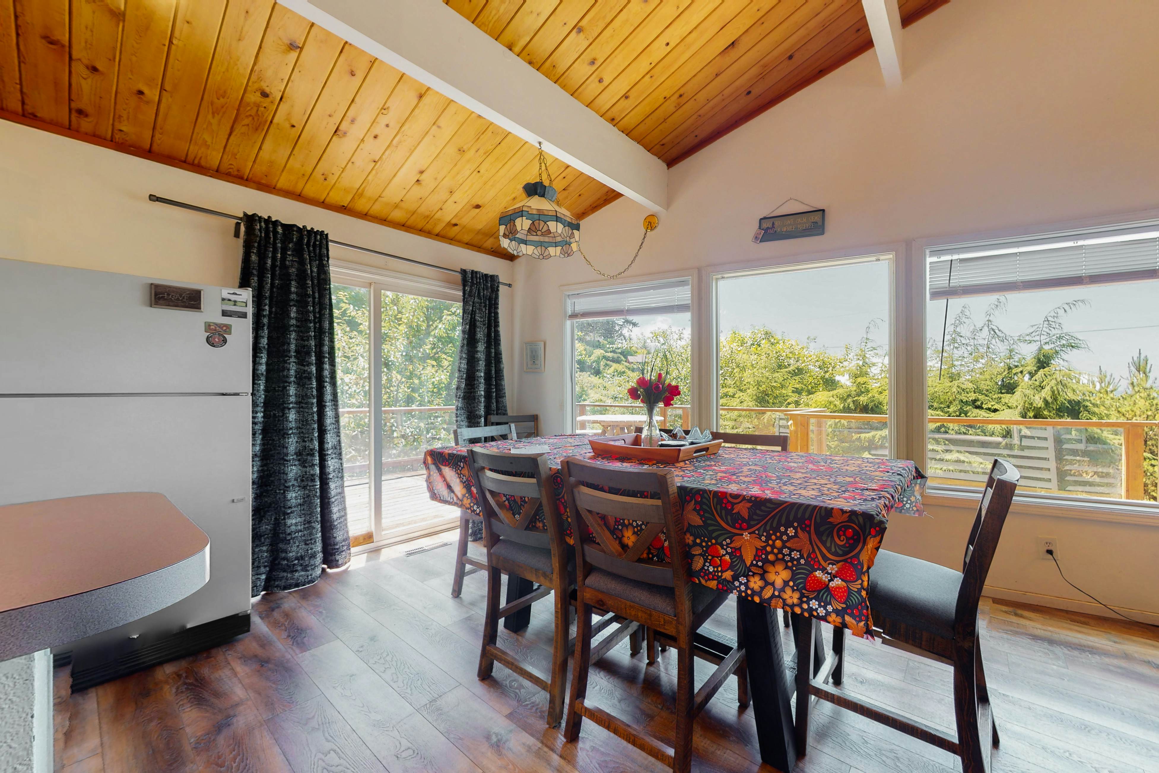 Family-Friendly Home with Hot Tub, Ocean View, and Entertainment - Near Beach