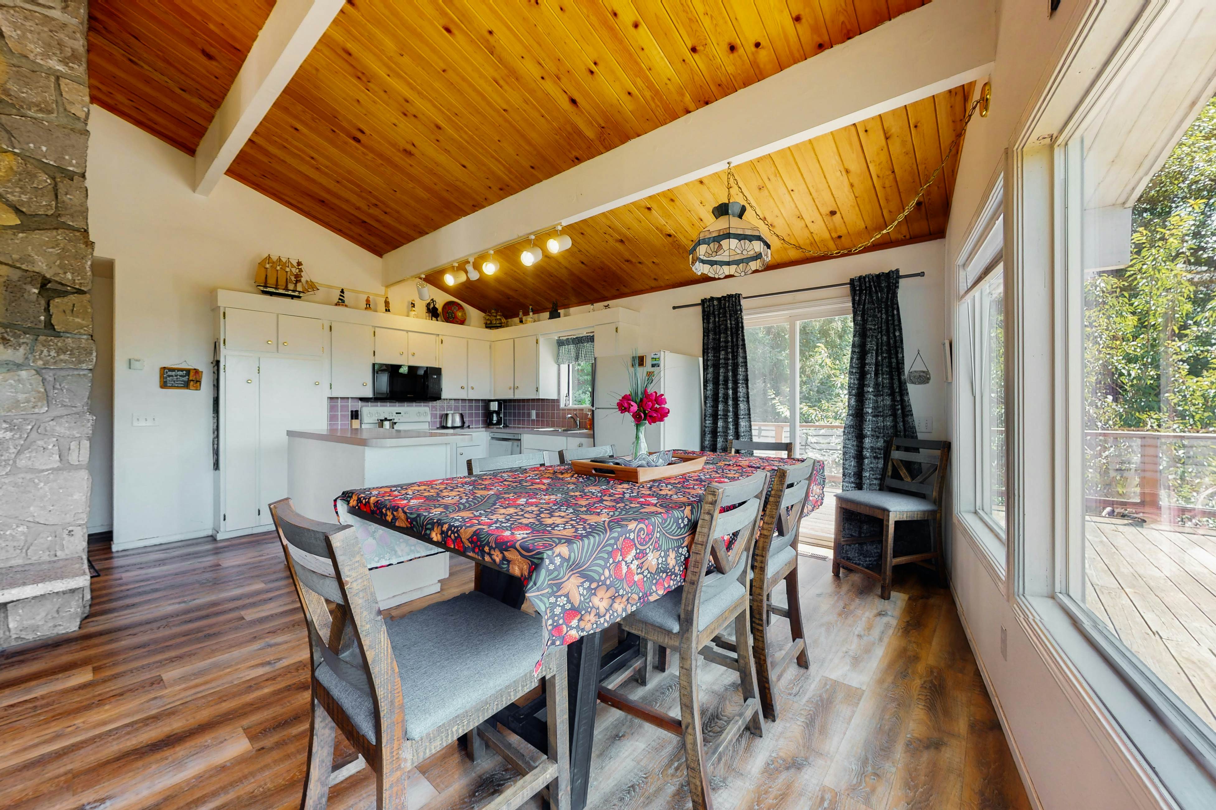 Family-Friendly Home with Hot Tub, Ocean View, and Entertainment - Near Beach