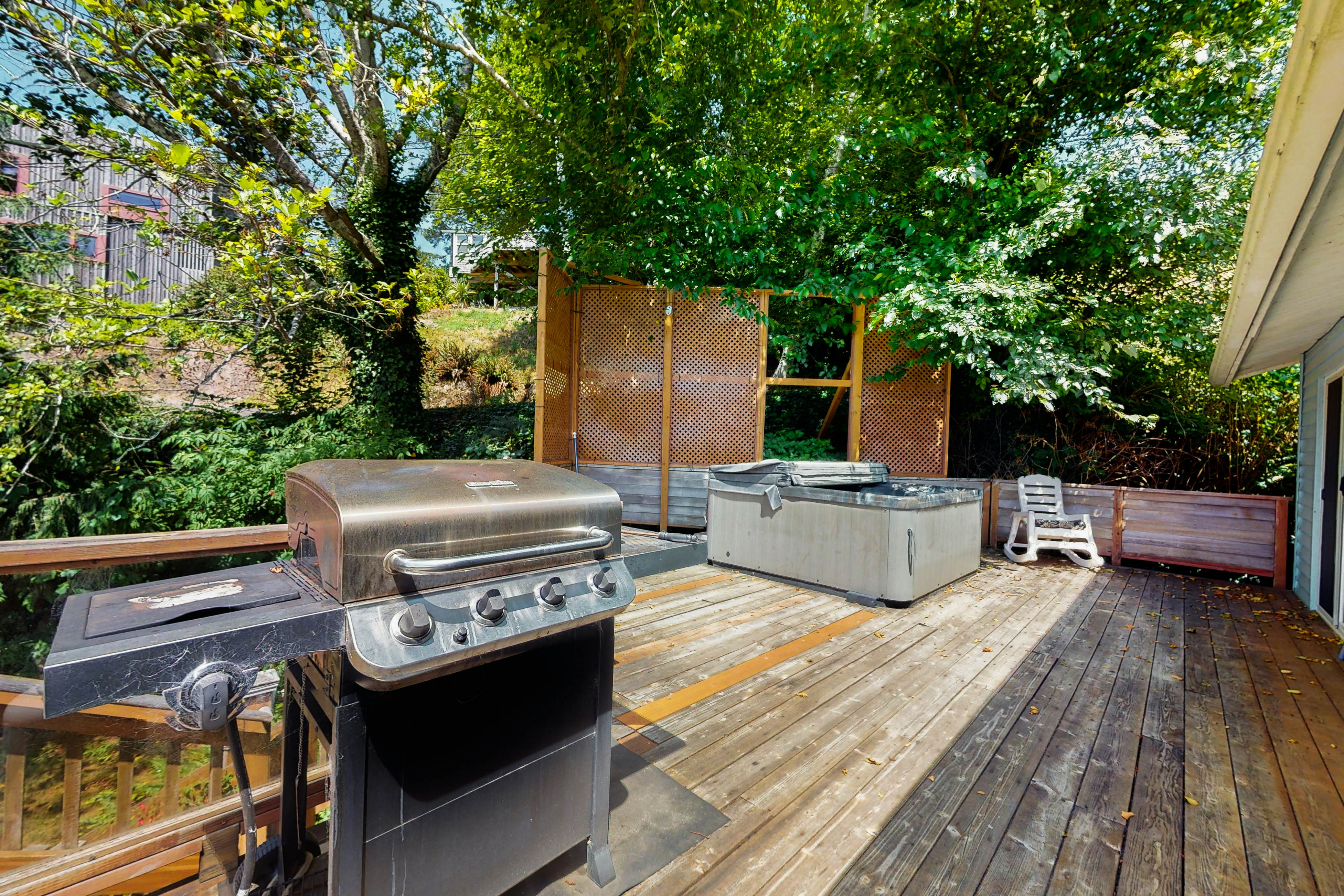 Family-Friendly Home with Hot Tub, Ocean View, and Entertainment - Near Beach