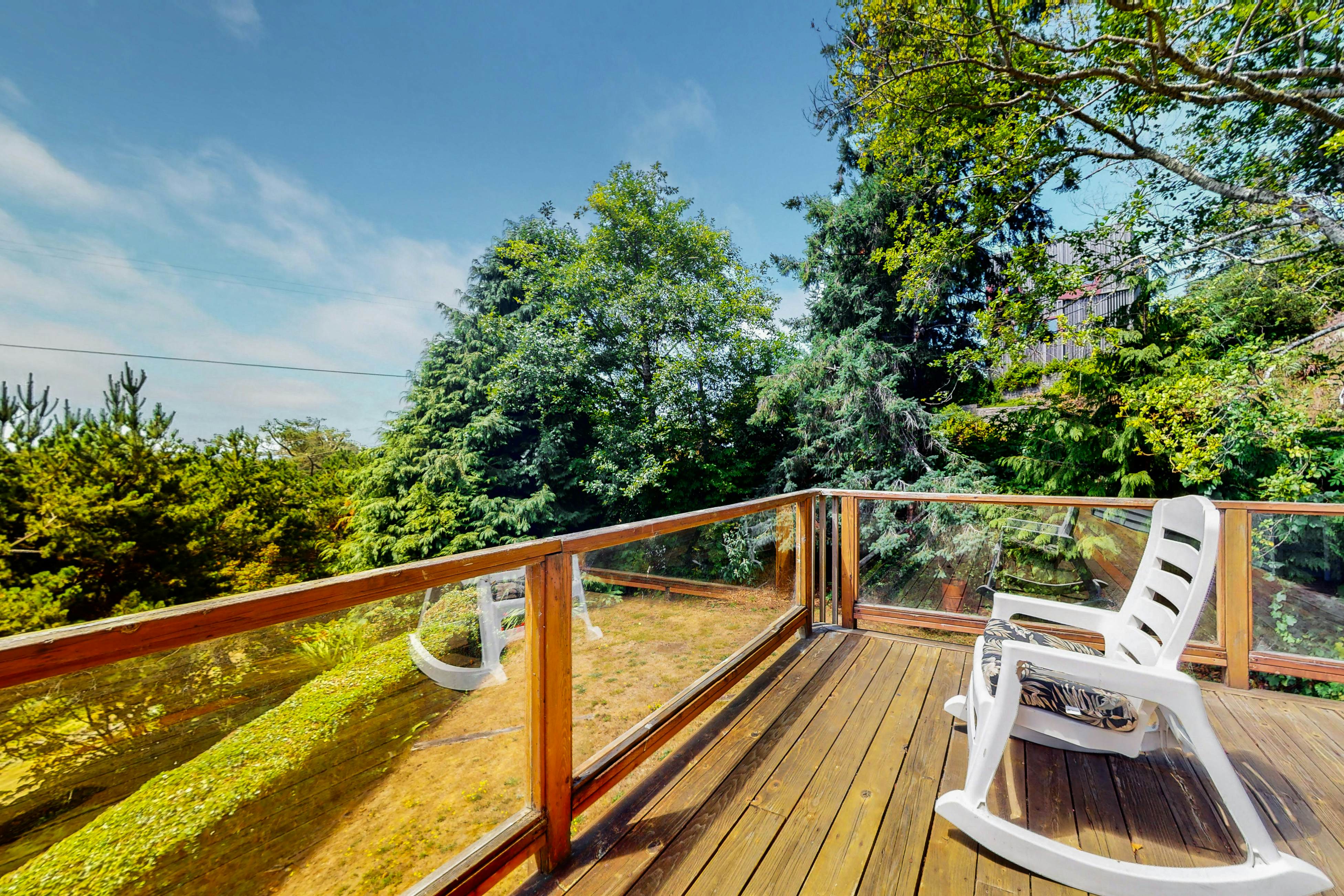 Family-Friendly Home with Hot Tub, Ocean View, and Entertainment - Near Beach