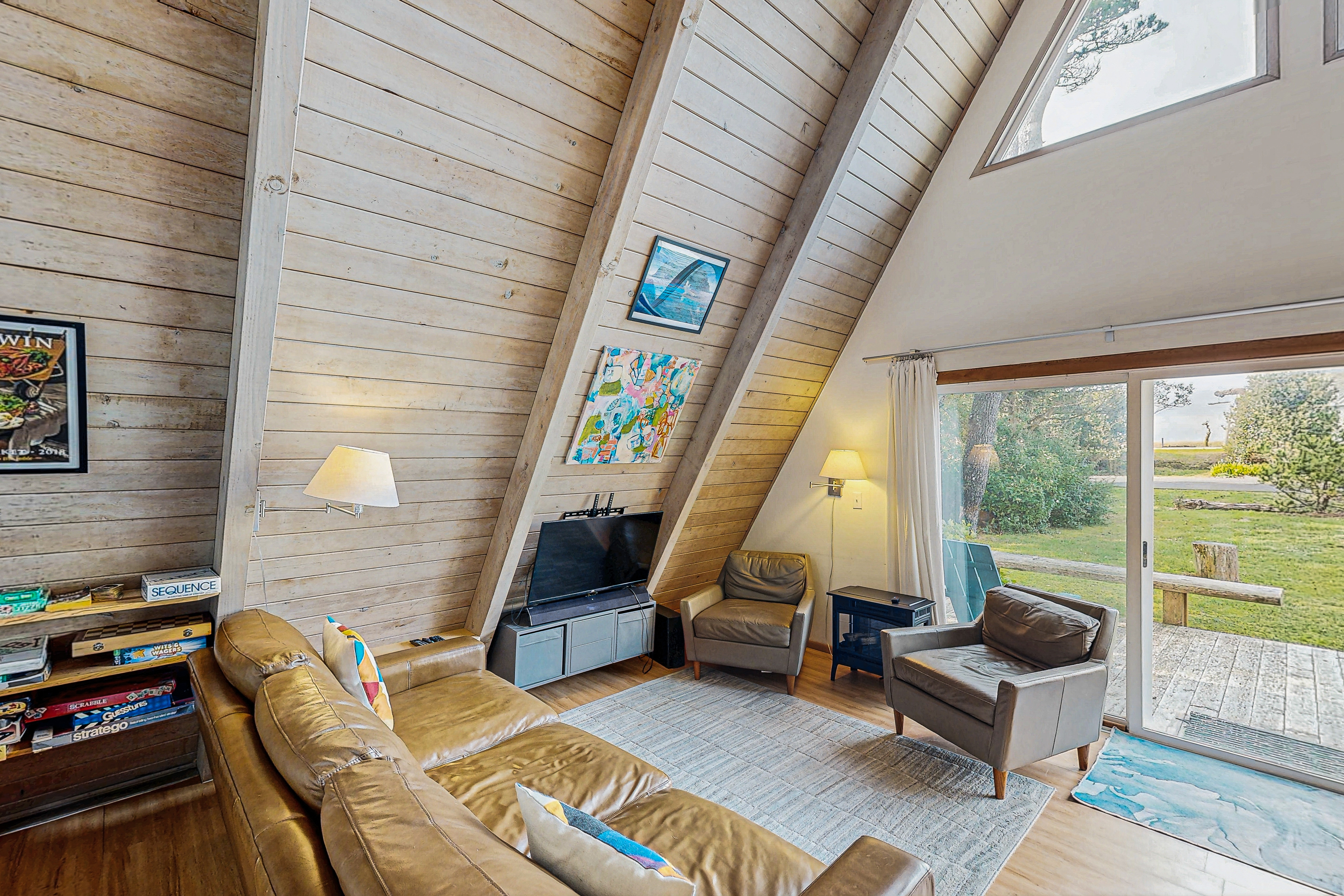 Quiet Coastal Cabin Home with Private Hot Tub Less Than a Block From Beach