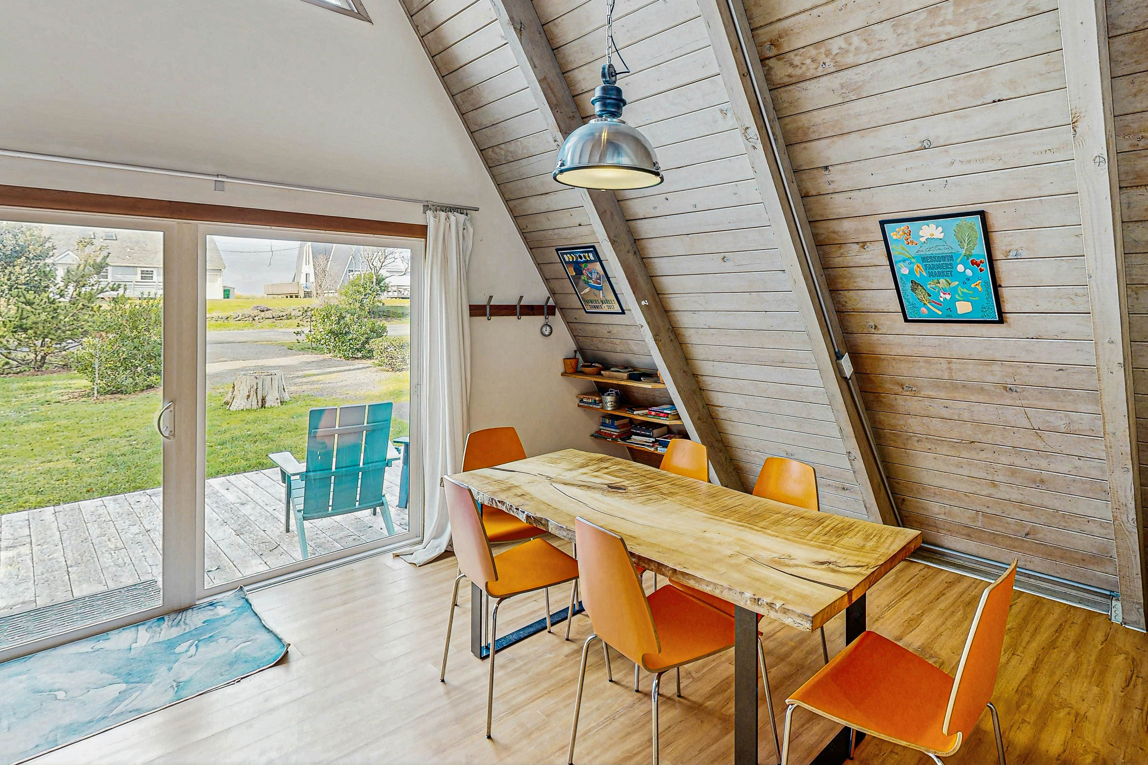 Quiet Coastal Cabin Home with Private Hot Tub - Less Than a Block From Beach