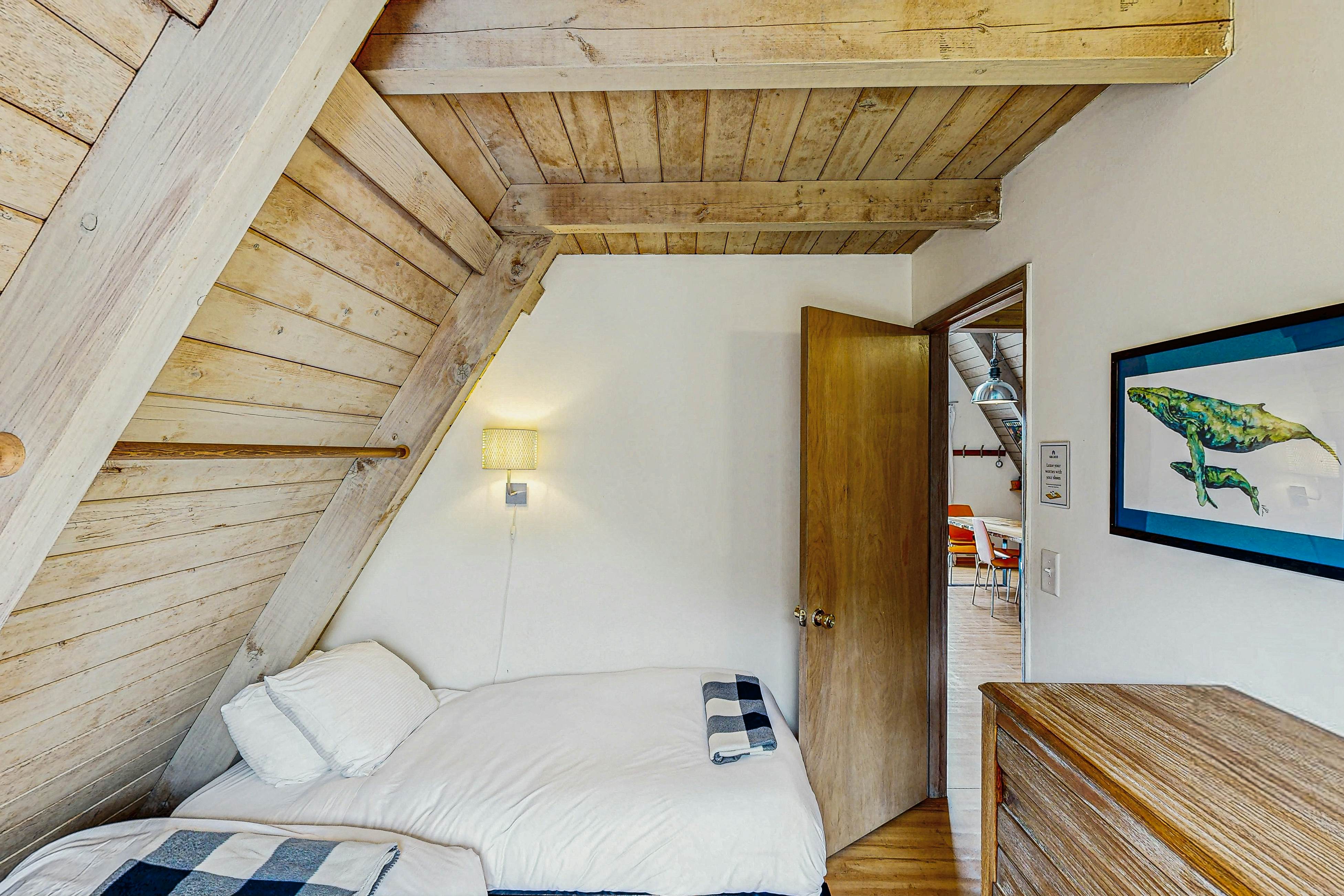 Quiet Coastal Cabin Home with Private Hot Tub - Less Than a Block From Beach