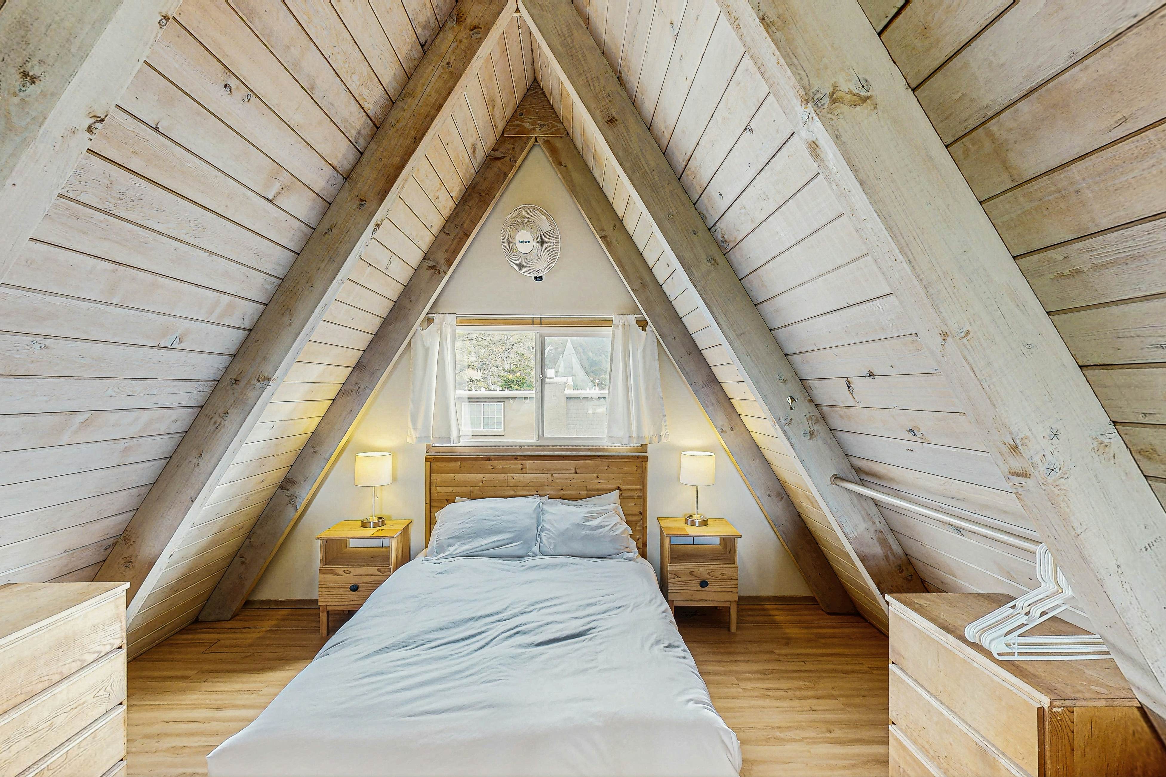 Quiet Coastal Cabin Home with Private Hot Tub - Less Than a Block From Beach