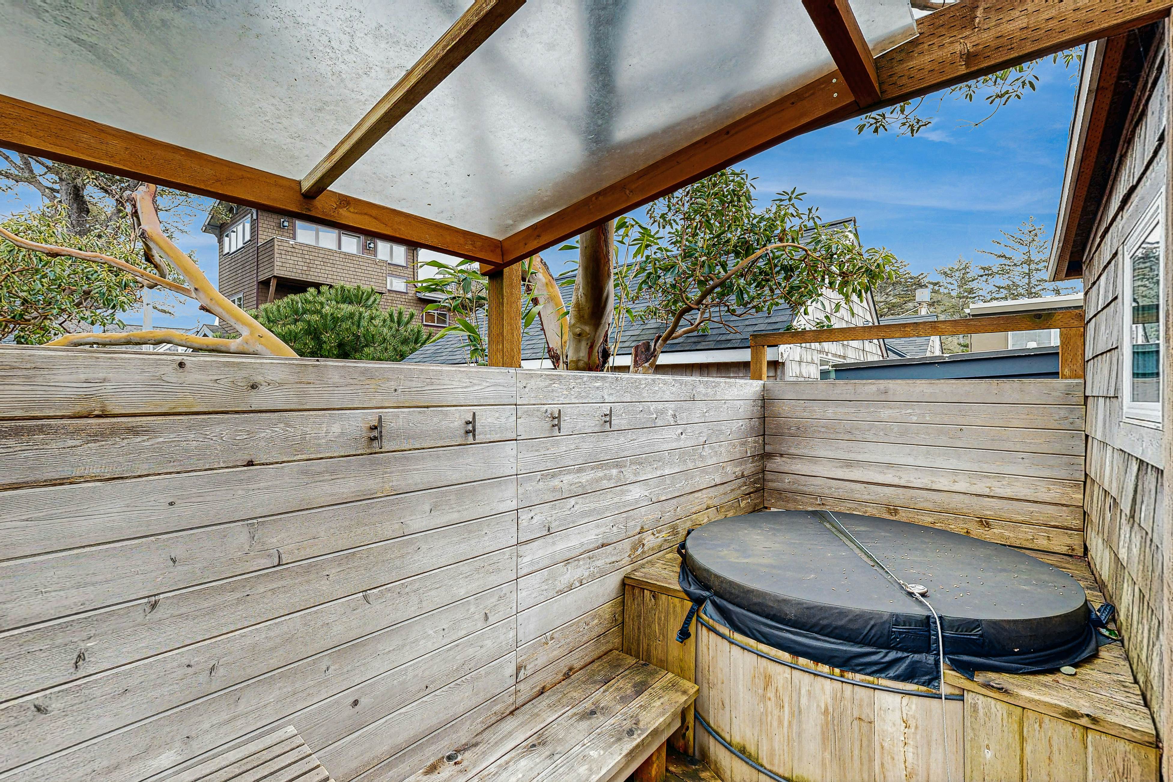 Quiet Coastal Cabin Home with Private Hot Tub - Less Than a Block From Beach