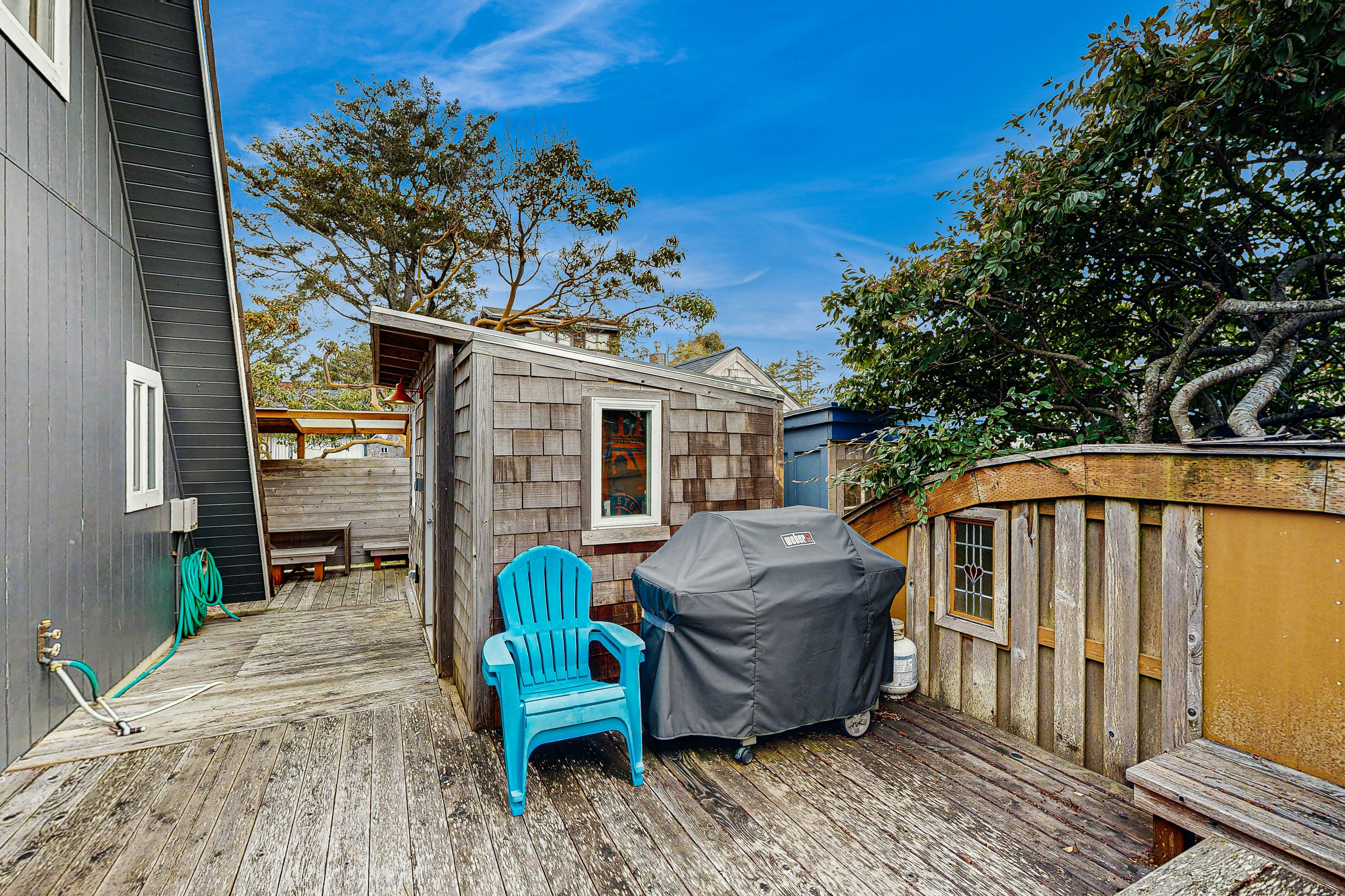 Quiet Coastal Cabin Home with Private Hot Tub - Less Than a Block From Beach