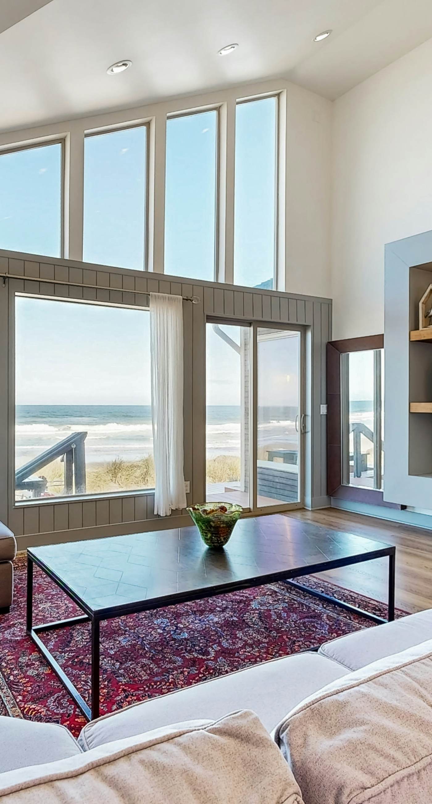 New oceanfront home with hot tub views A C and beach access 2 dogs OK
