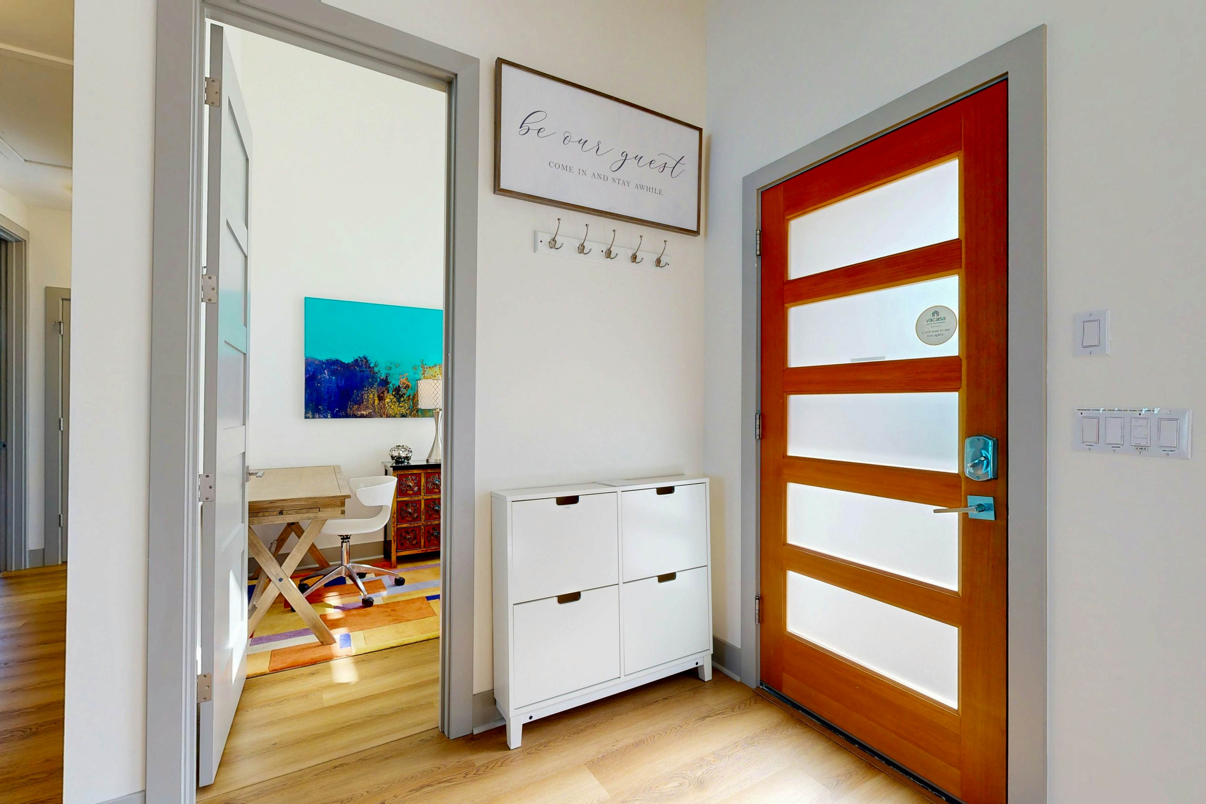 New oceanfront home w/ hot tub, views, A/C & beach access, 2 dogs OK