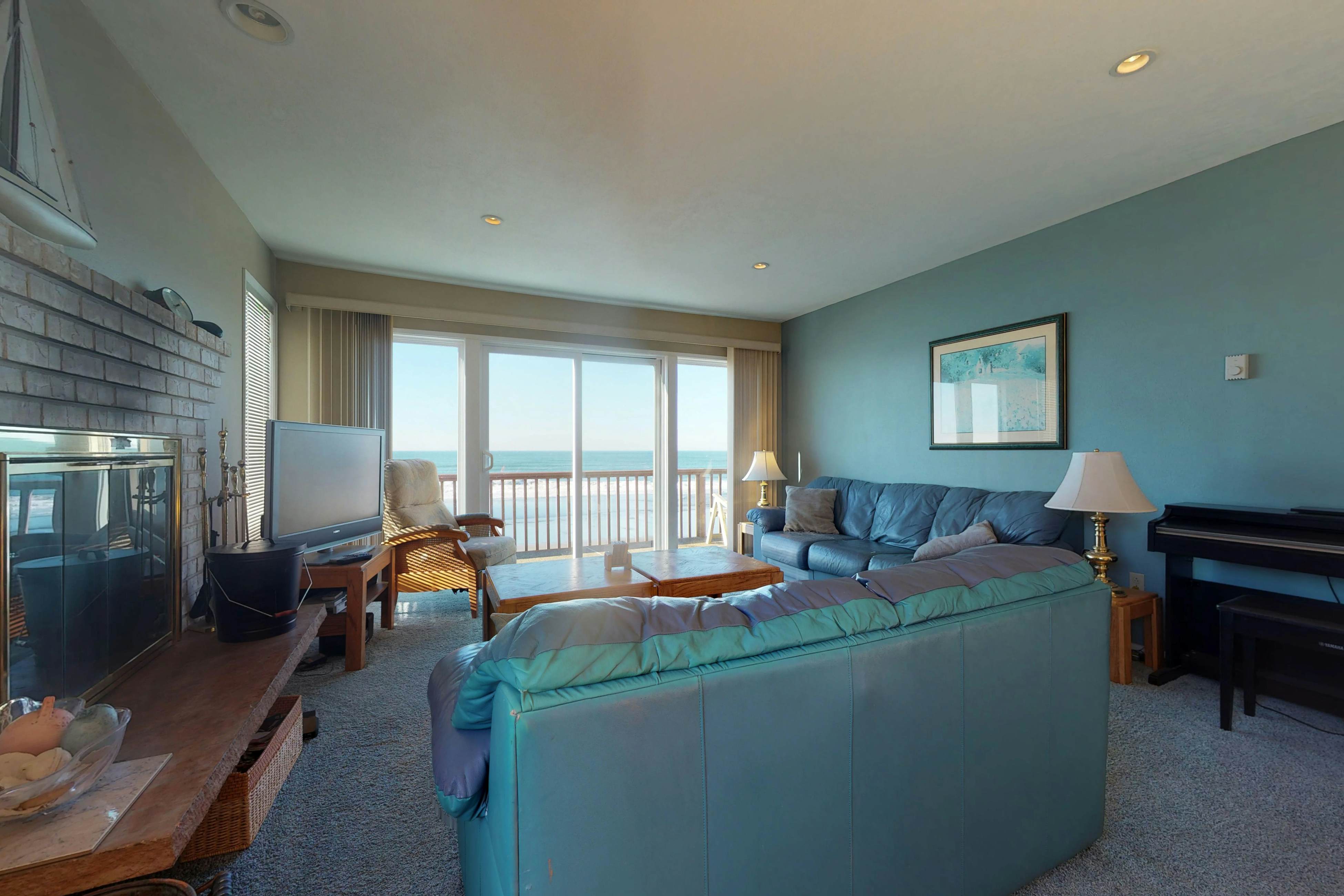 Dog friendly oceanfront condo with amazing ocean views steps to beach