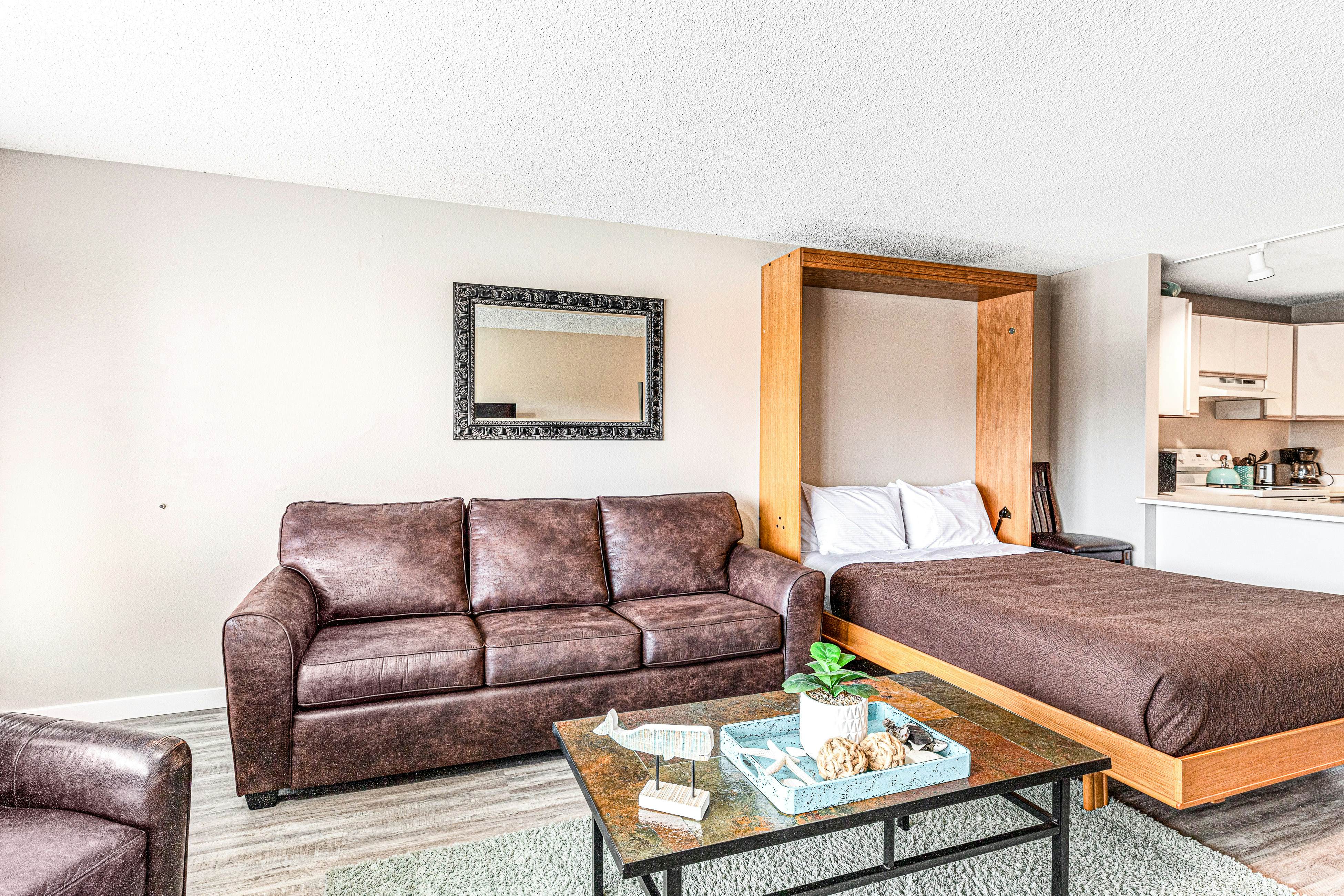 Oceanfront, 2nd-floor condo with river/ocean views, balcony & beach access