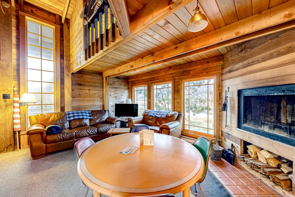 Dog friendly home with wetlands view deck fireplace outdoor shower