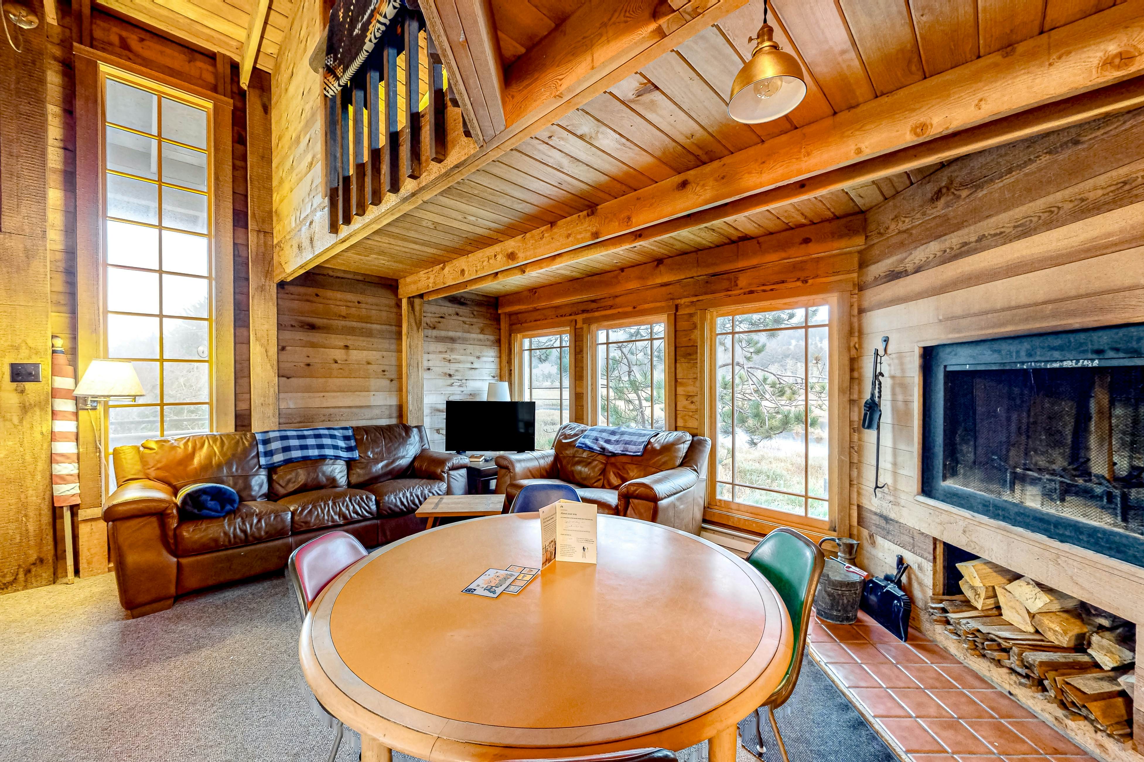 Dog friendly home with wetlands view deck fireplace outdoor shower