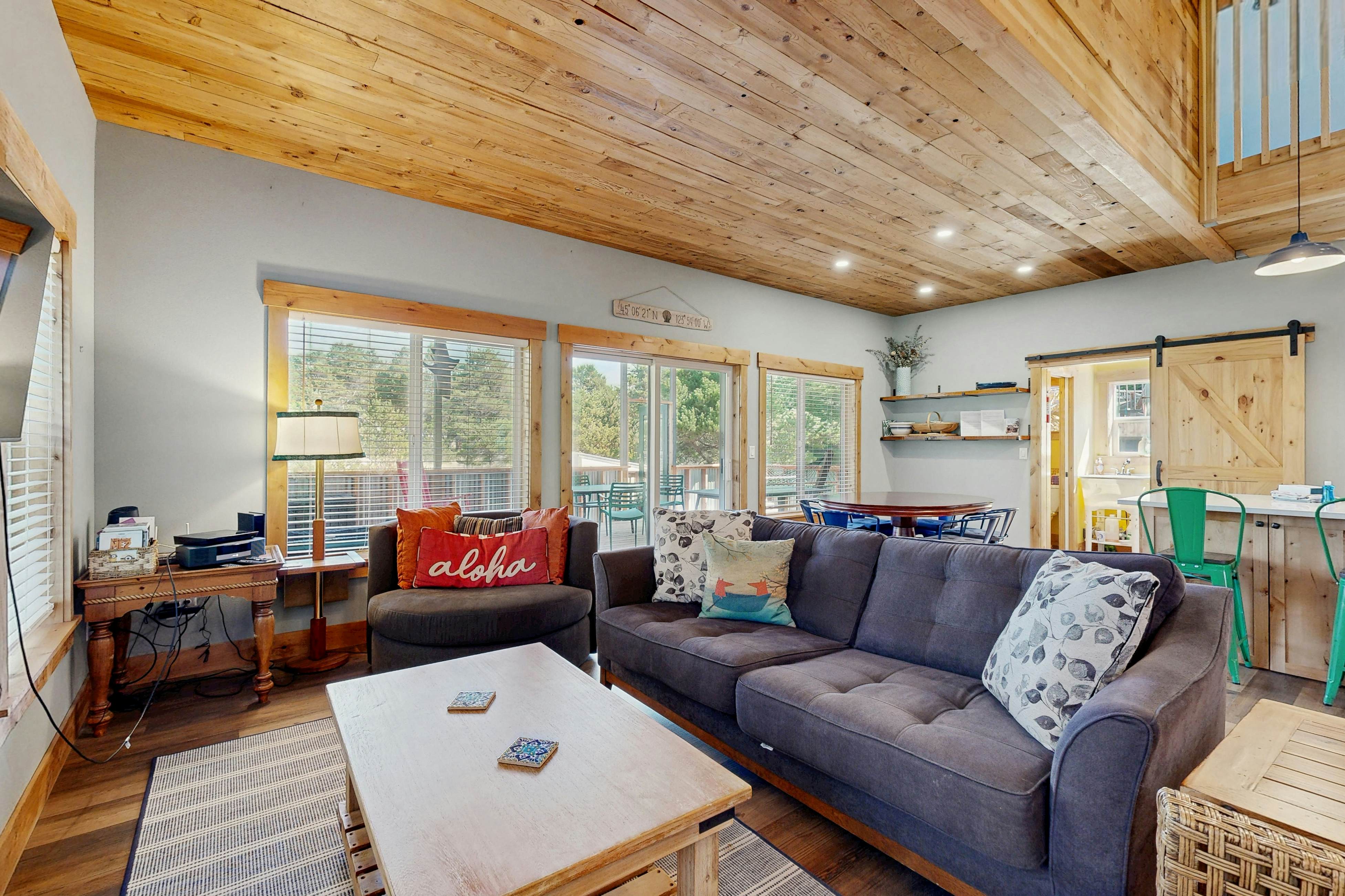 Newly constructed home with firepit and large deck walk to the beach and golf