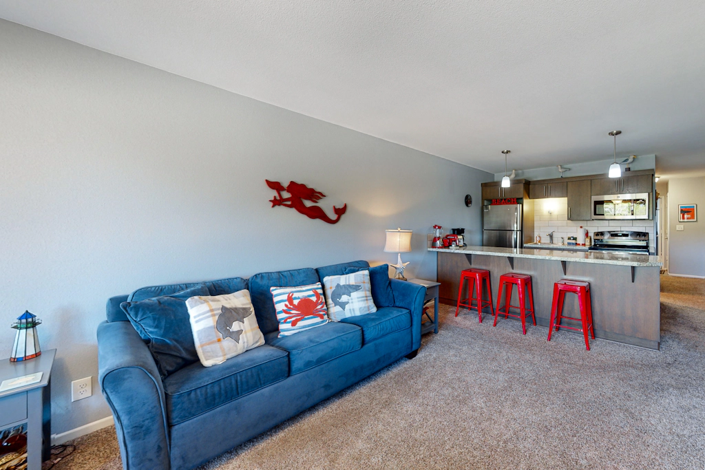 Third floor beachfront condo with a balcony full kitchen and ocean views