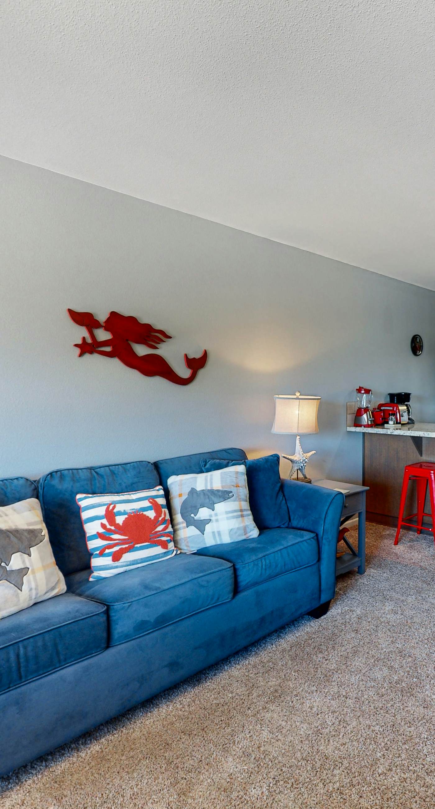 Third floor beachfront condo with a balcony full kitchen and ocean views