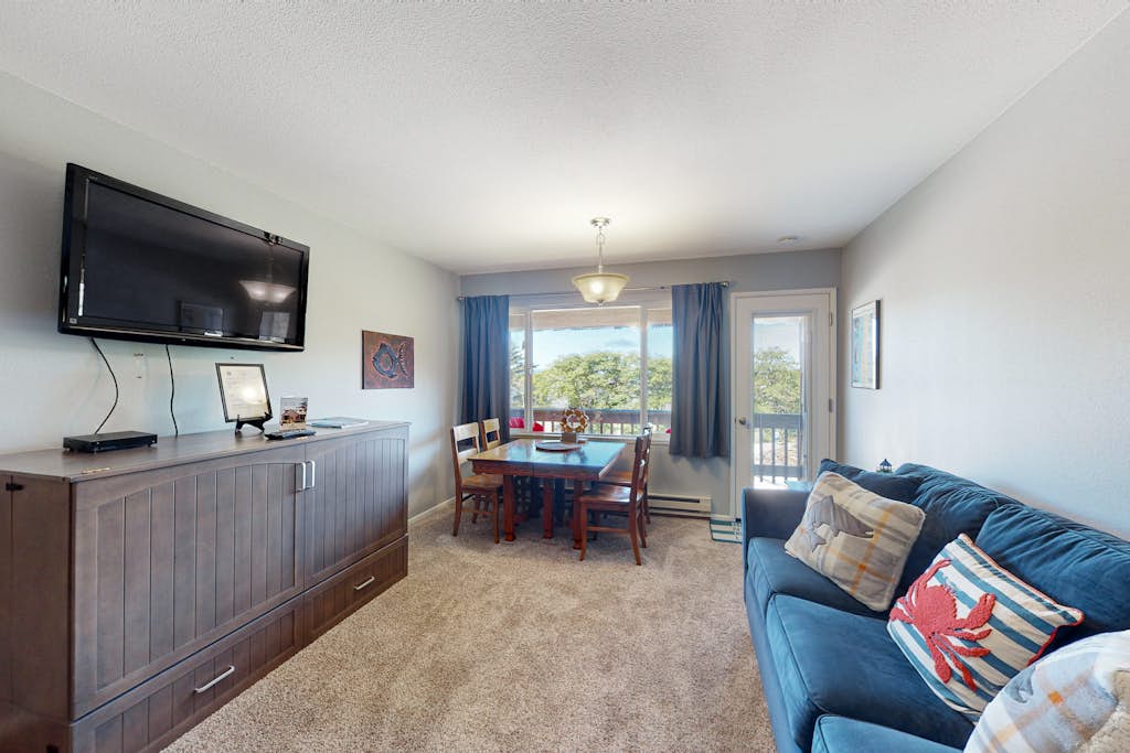 Third floor beachfront condo with a balcony full kitchen and ocean views