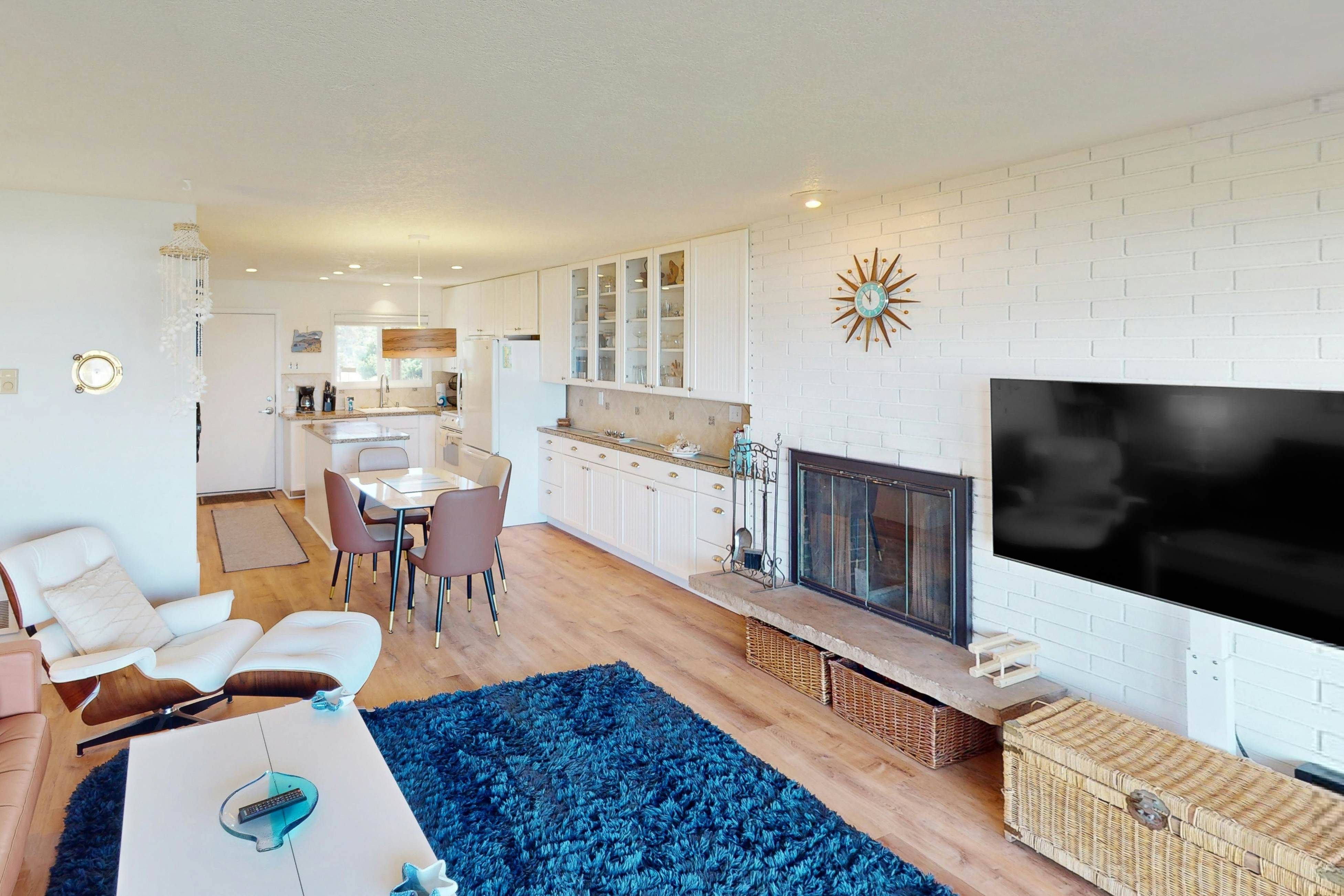 Beautiful ocean front condo with stunning views, WiFi, steps to beach