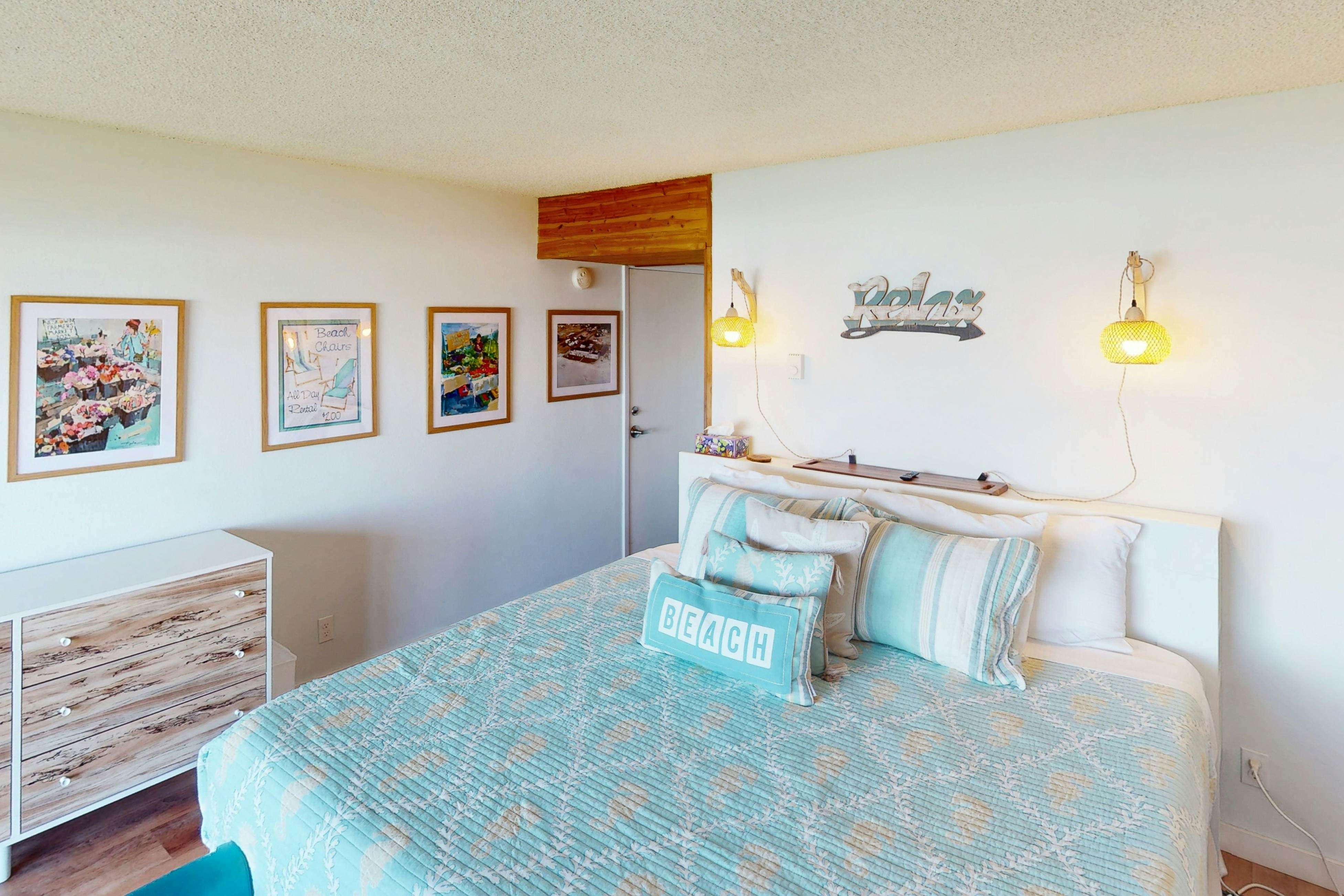 Beautiful ocean front condo with stunning views, WiFi, steps to beach