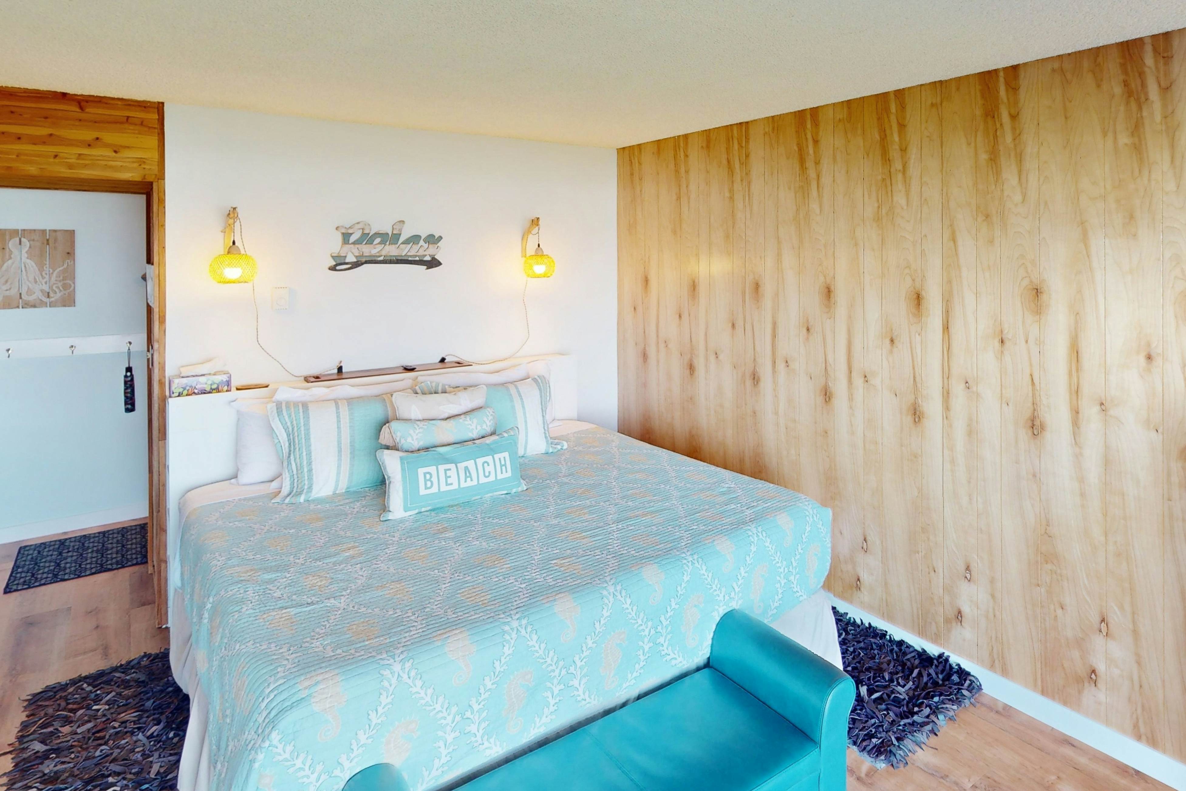 Beautiful ocean front condo with stunning views, WiFi, steps to beach